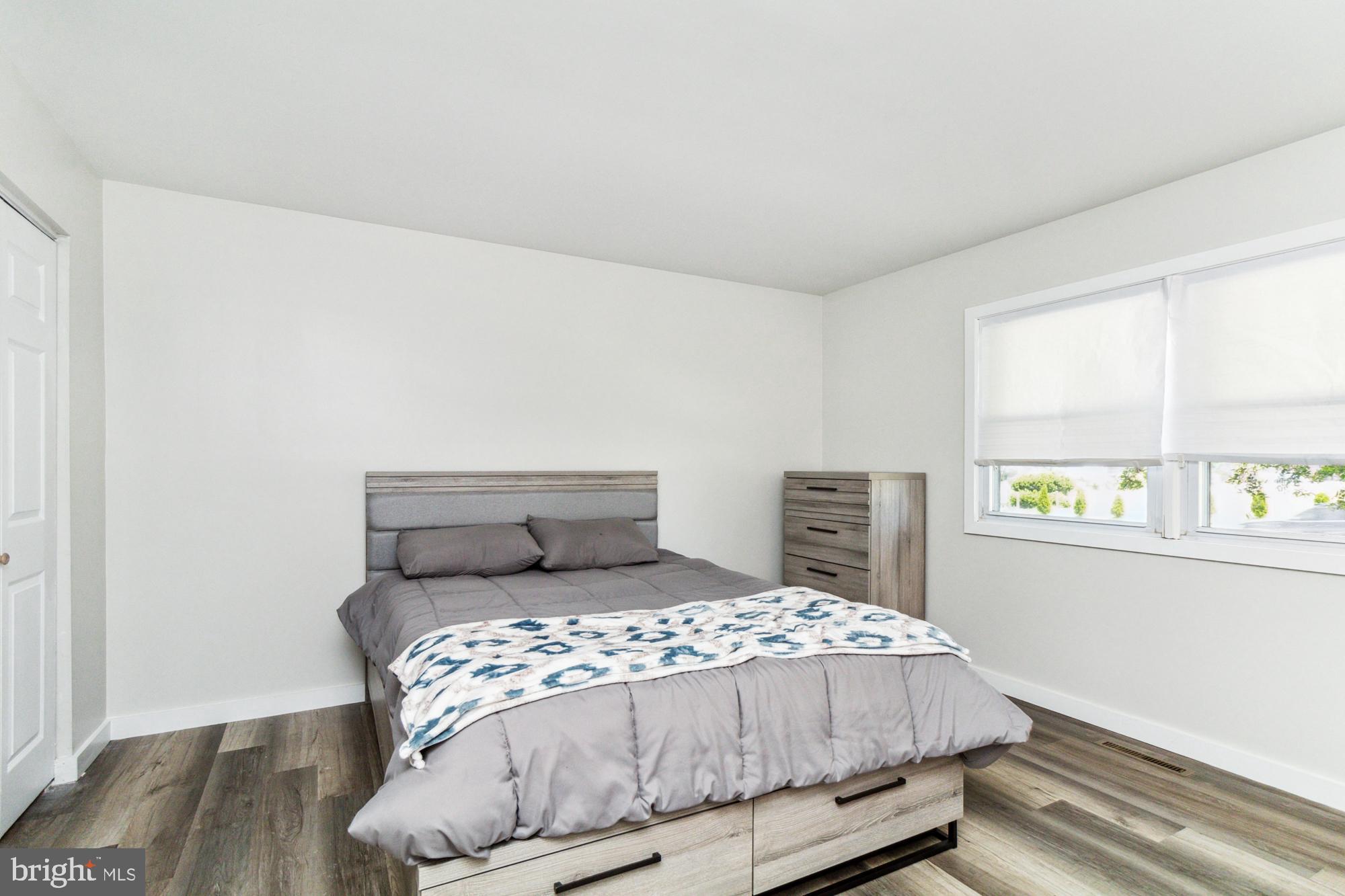 CHADWICK MANOR - Residential