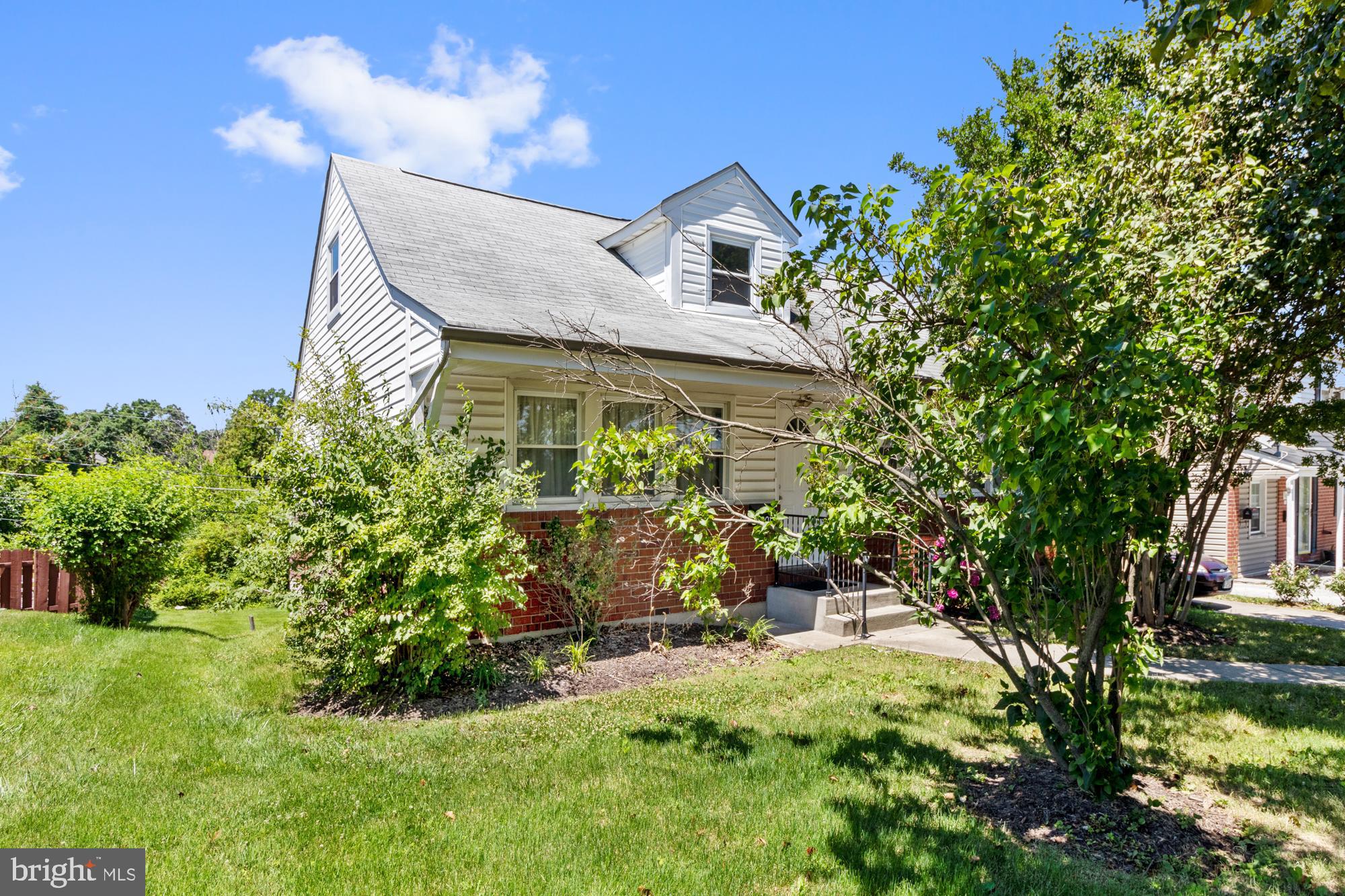 CHADWICK MANOR - Residential