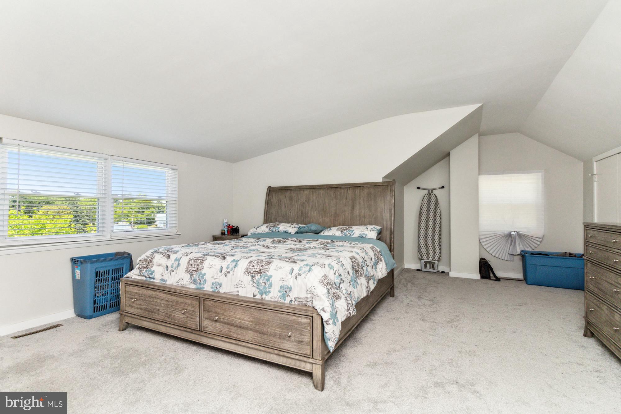 CHADWICK MANOR - Residential