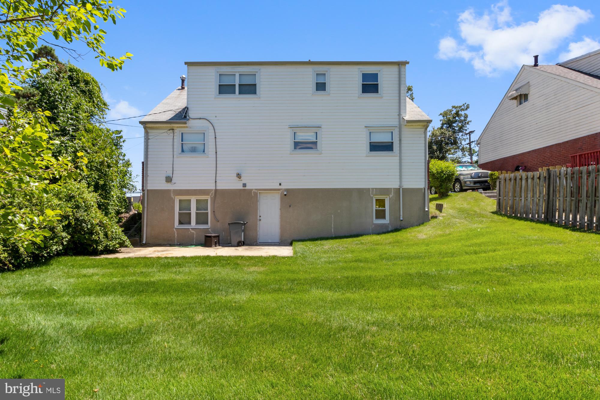 CHADWICK MANOR - Residential