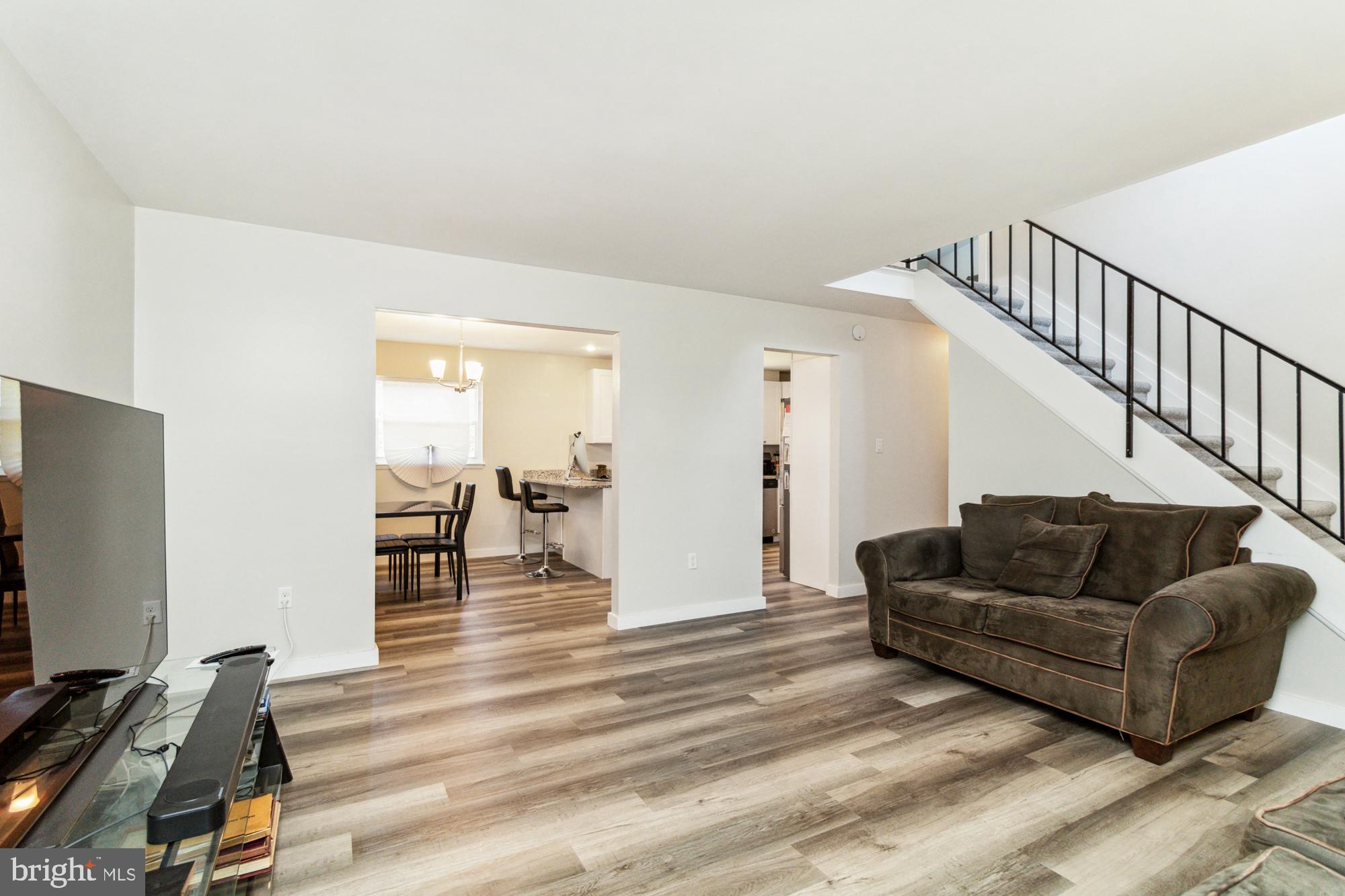 CHADWICK MANOR - Residential