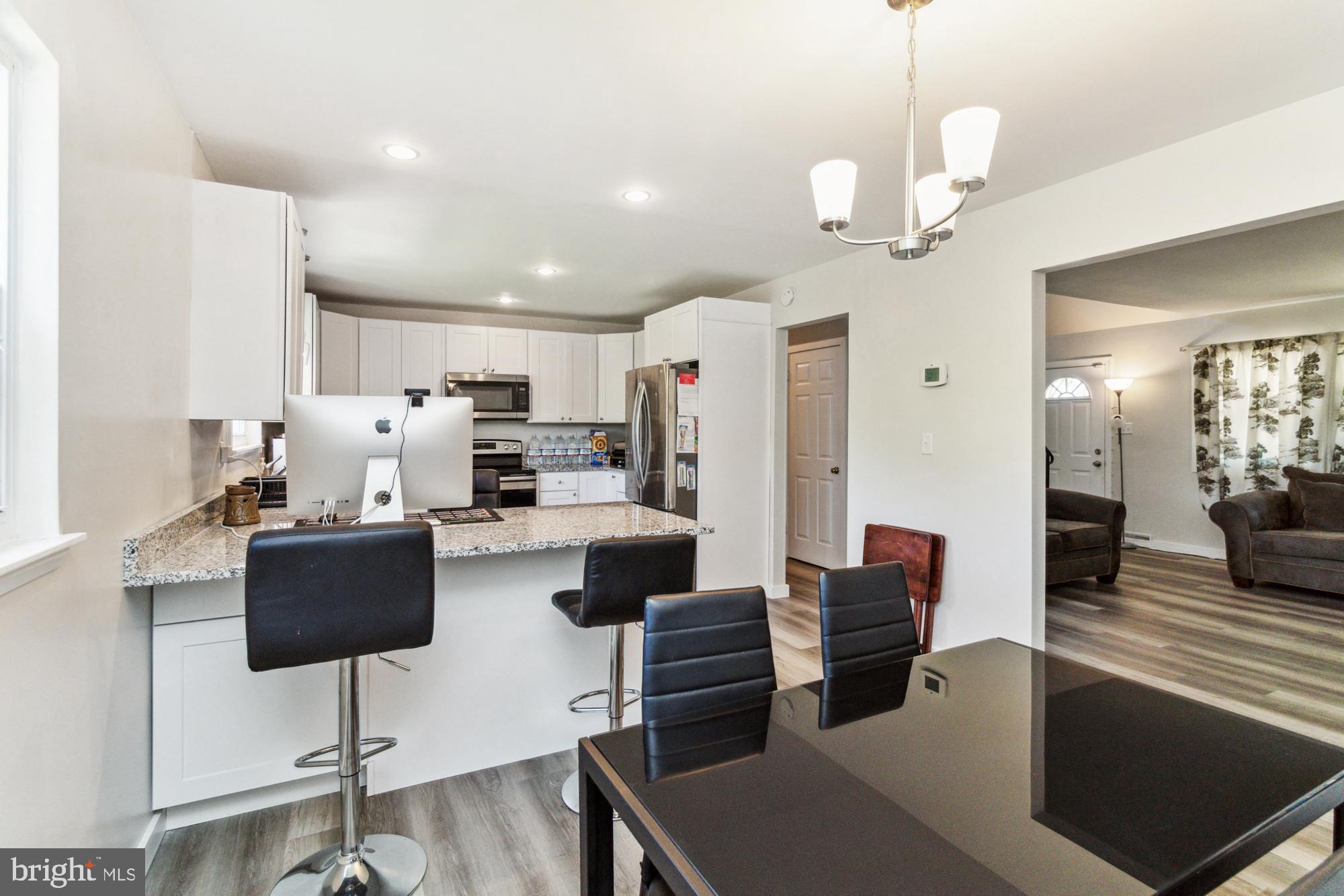 CHADWICK MANOR - Residential