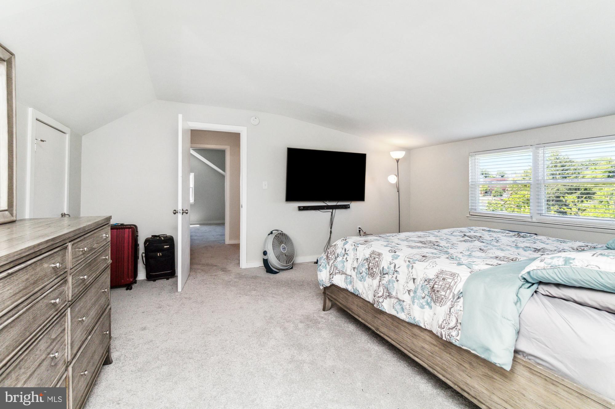 CHADWICK MANOR - Residential