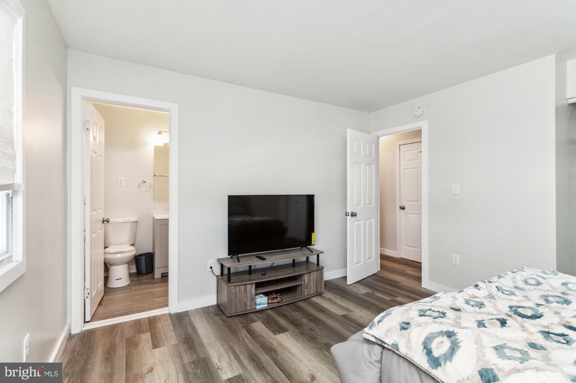 CHADWICK MANOR - Residential