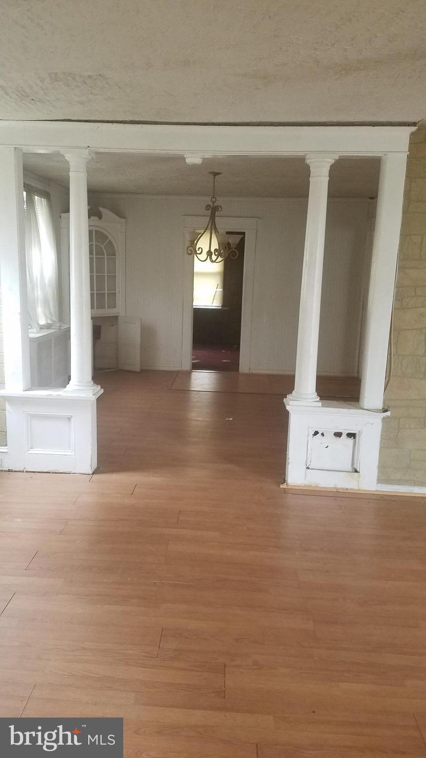 WINSTON GOVANS - Residential