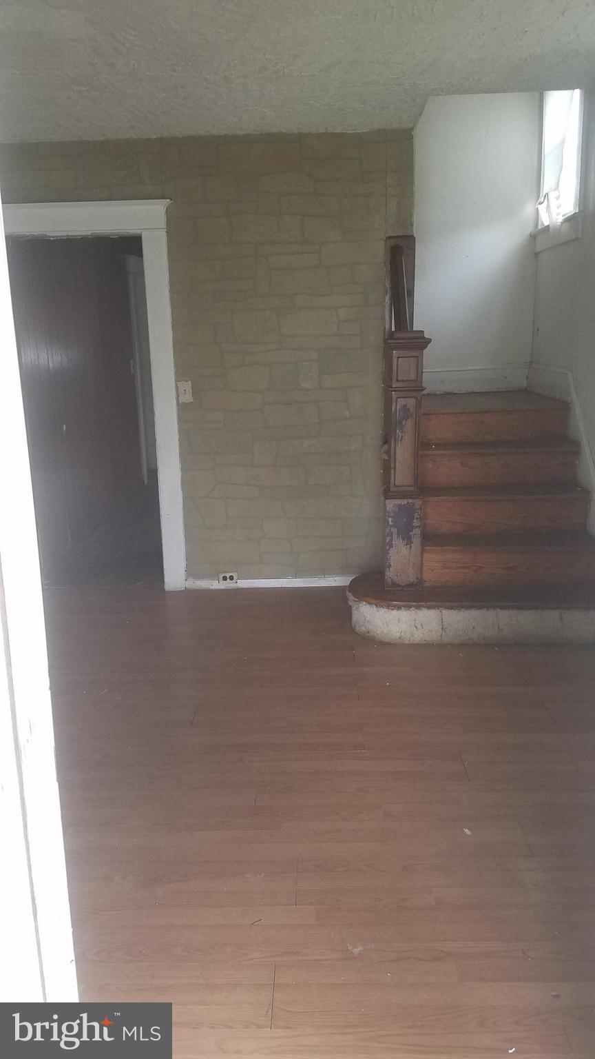 WINSTON GOVANS - Residential