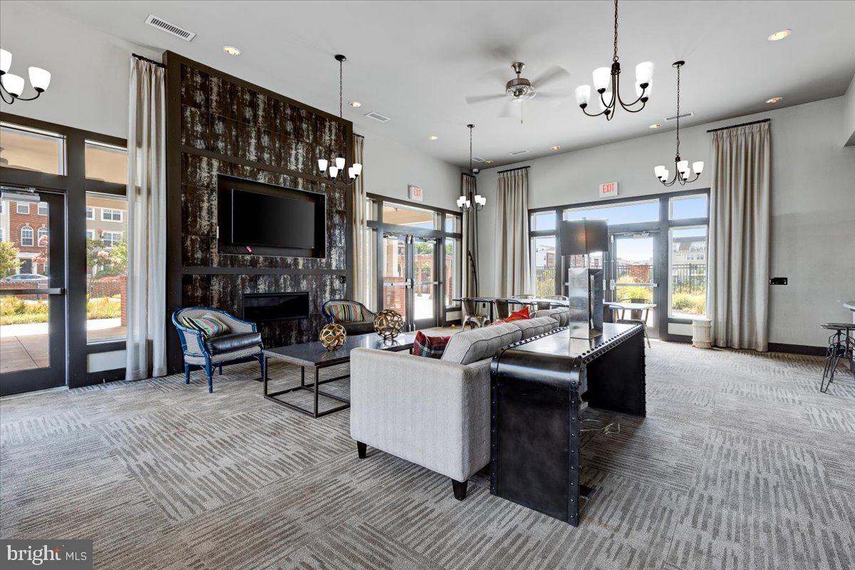 BRICK YARD STATION - Residential