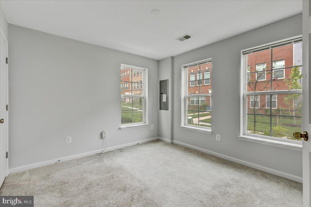 BRICK YARD STATION - Residential