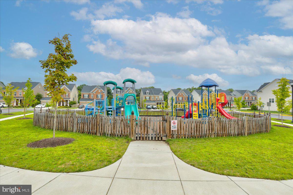 BRICK YARD STATION - Residential