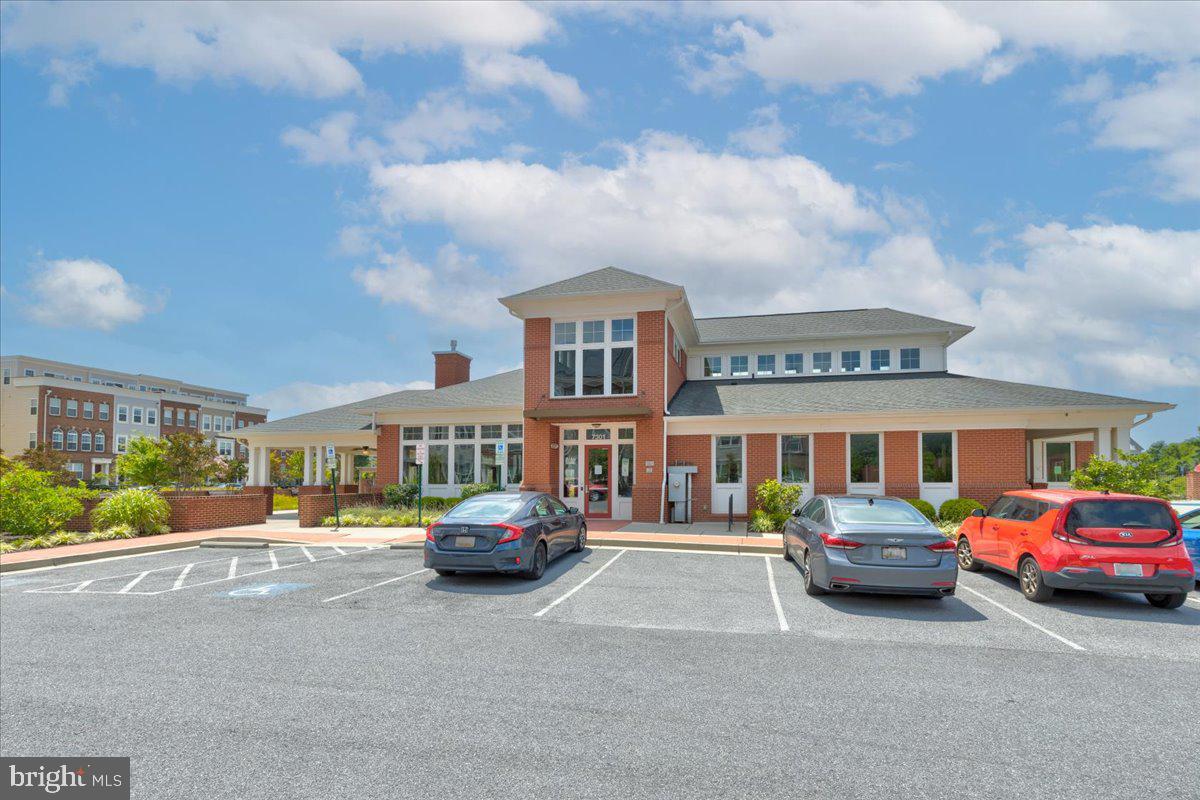 BRICK YARD STATION - Residential