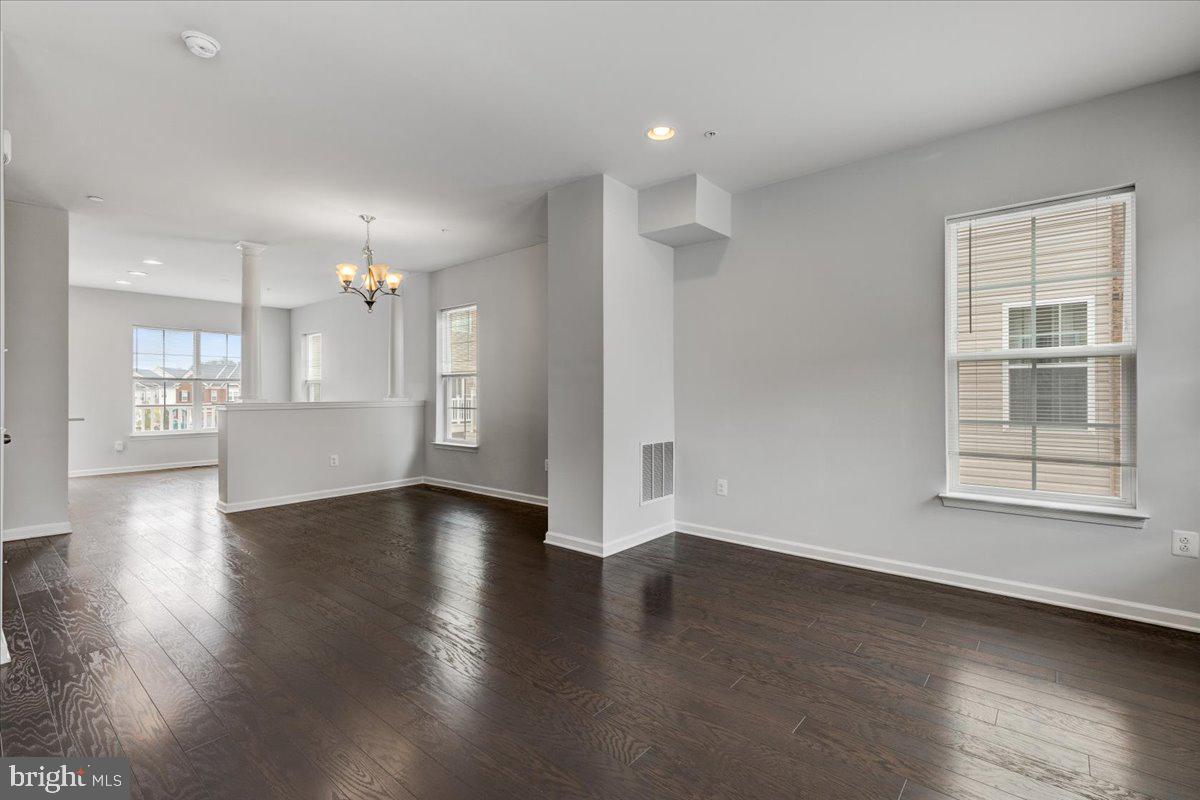 BRICK YARD STATION - Residential