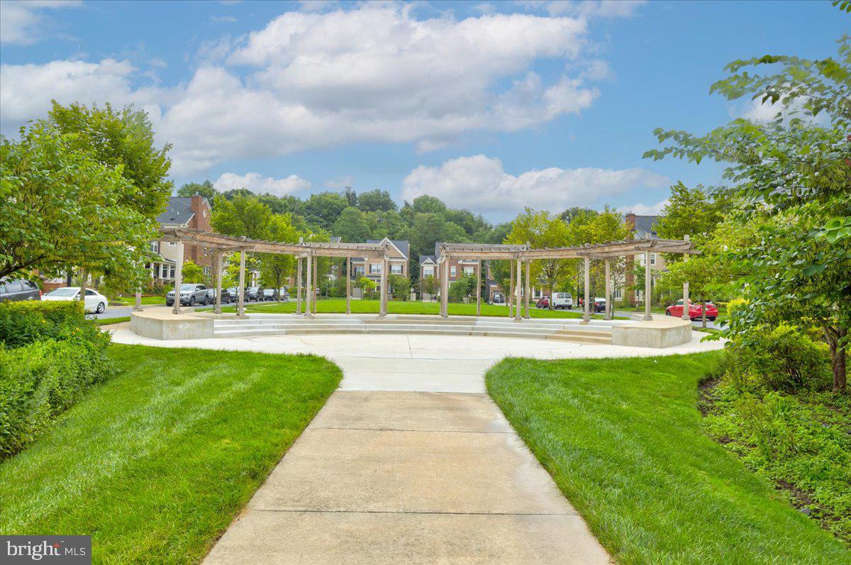 BRICK YARD STATION - Residential