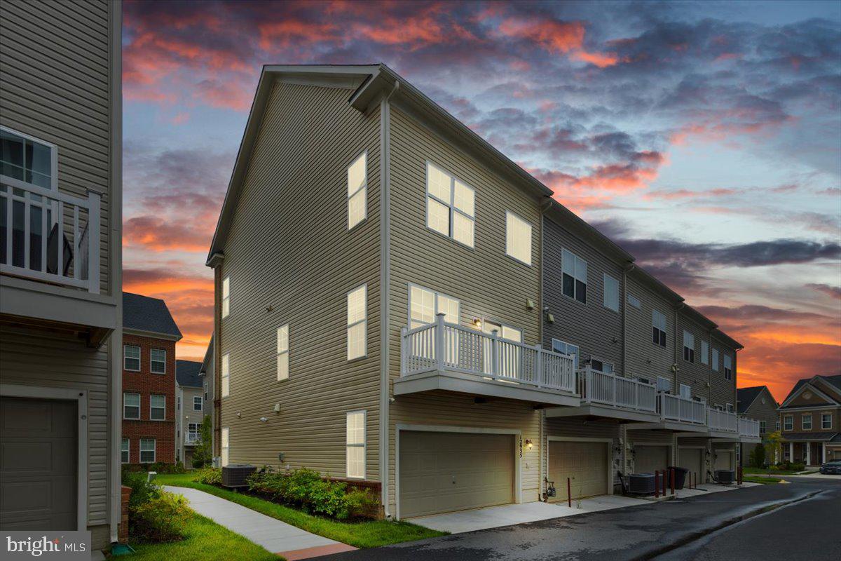 BRICK YARD STATION - Residential