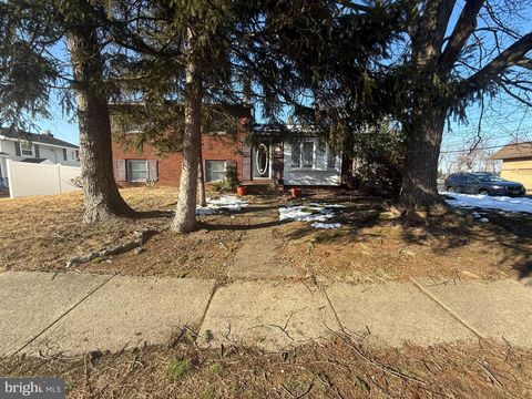 Homes For Sale - 301 Leaf Avenue<br/> BELLMAWR, NJ 08031