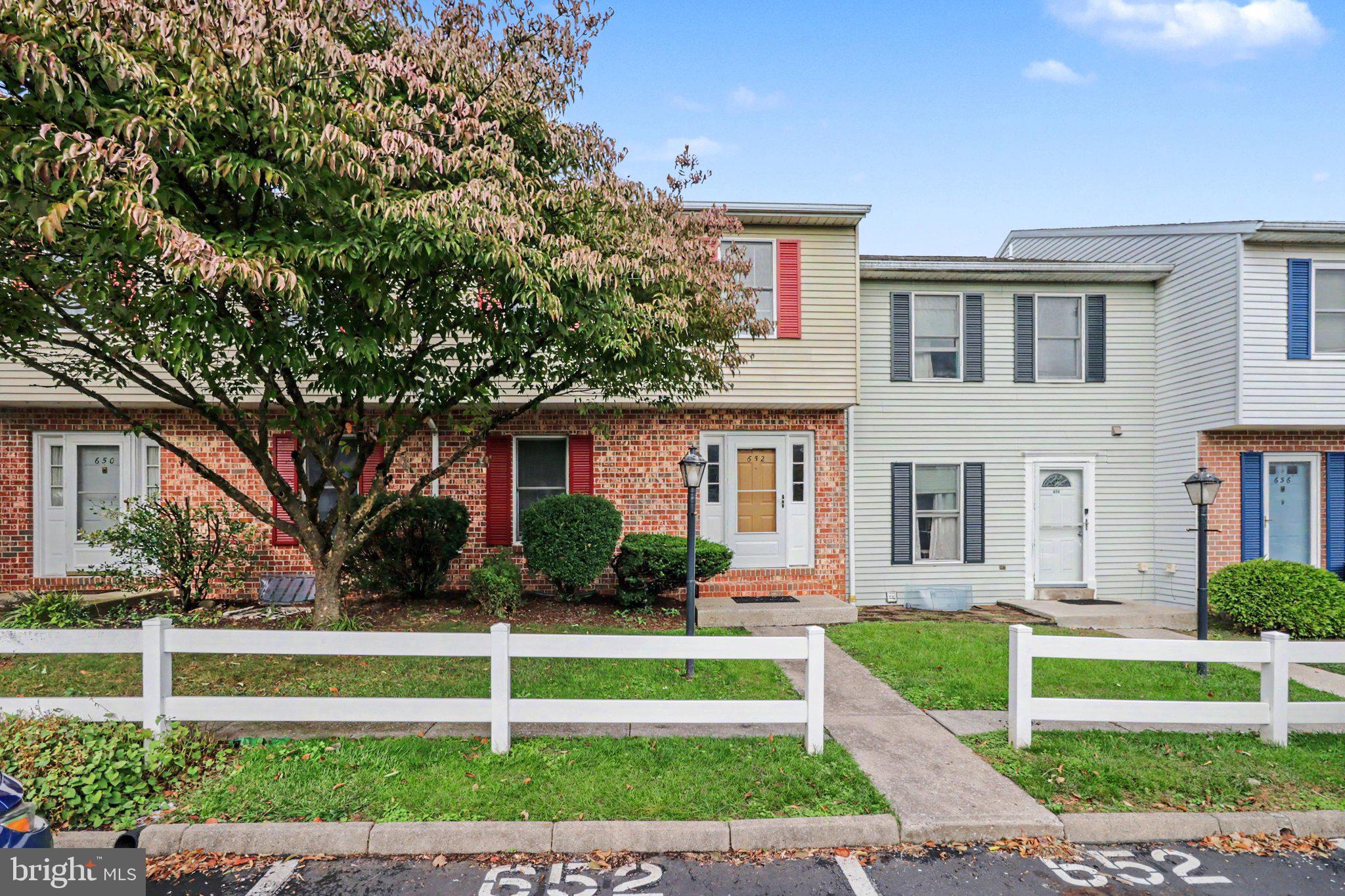 652 ALLENVIEW DRIVE