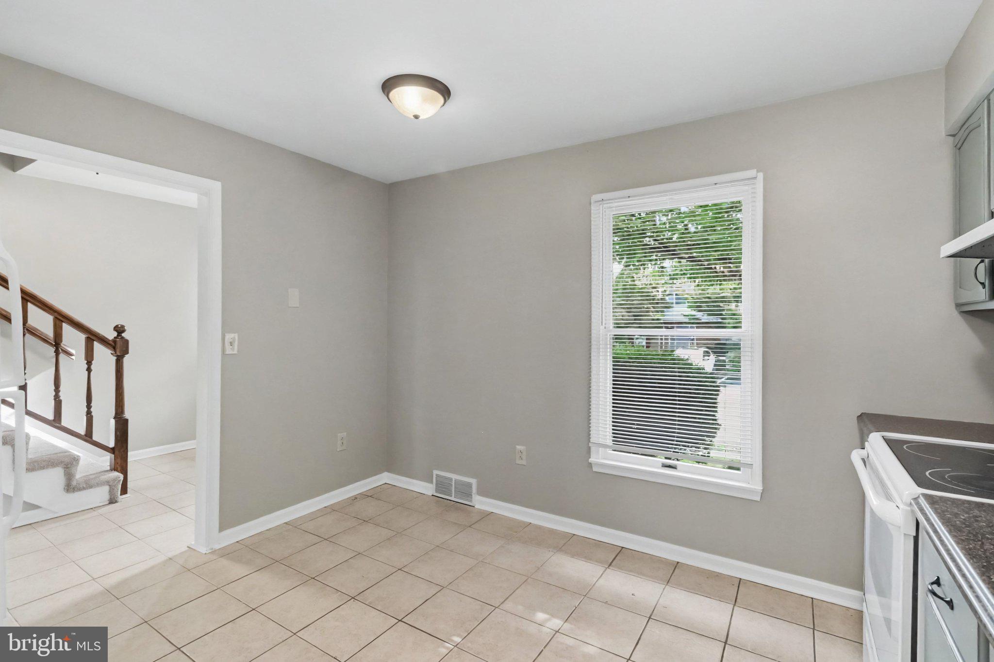 652 ALLENVIEW DRIVE