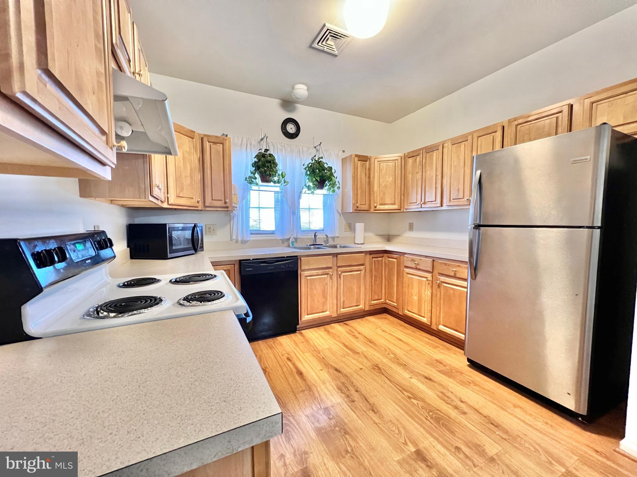 JUNIPER VILLAGE AT LEBANO - Residential