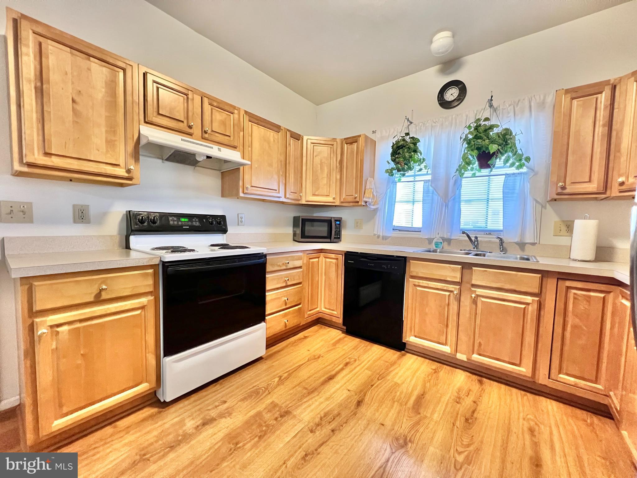 JUNIPER VILLAGE AT LEBANO - Residential