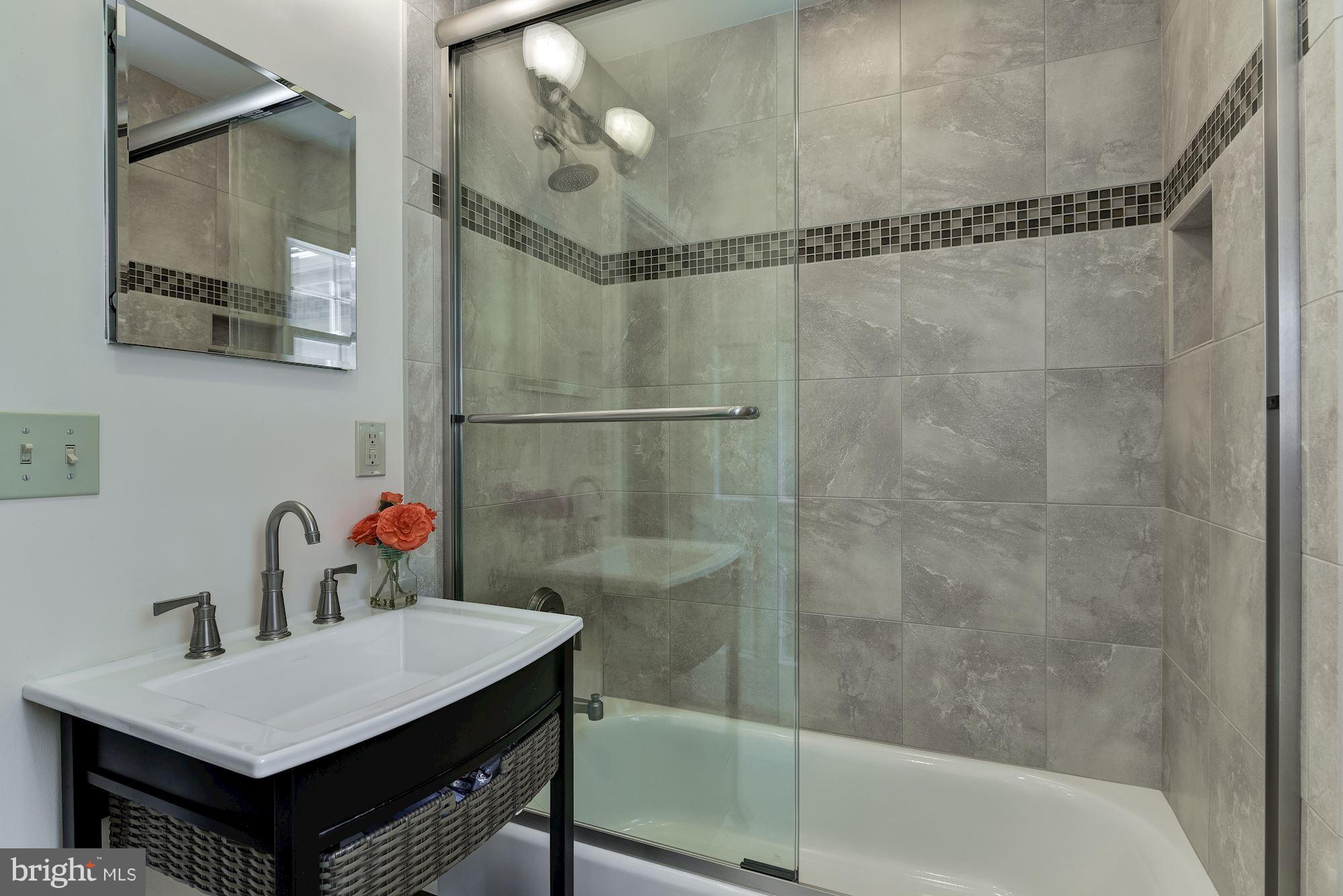 OAKMONT - Residential