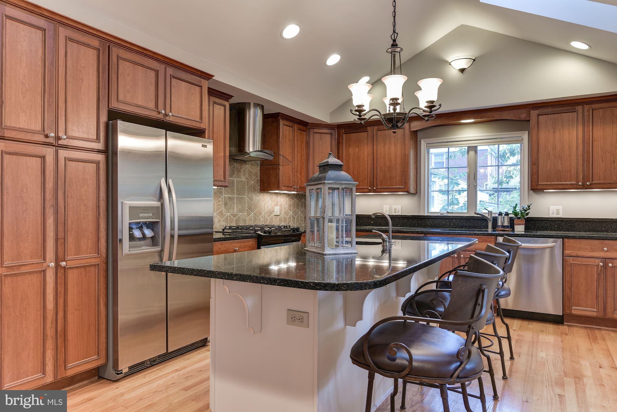 OAKMONT - Residential