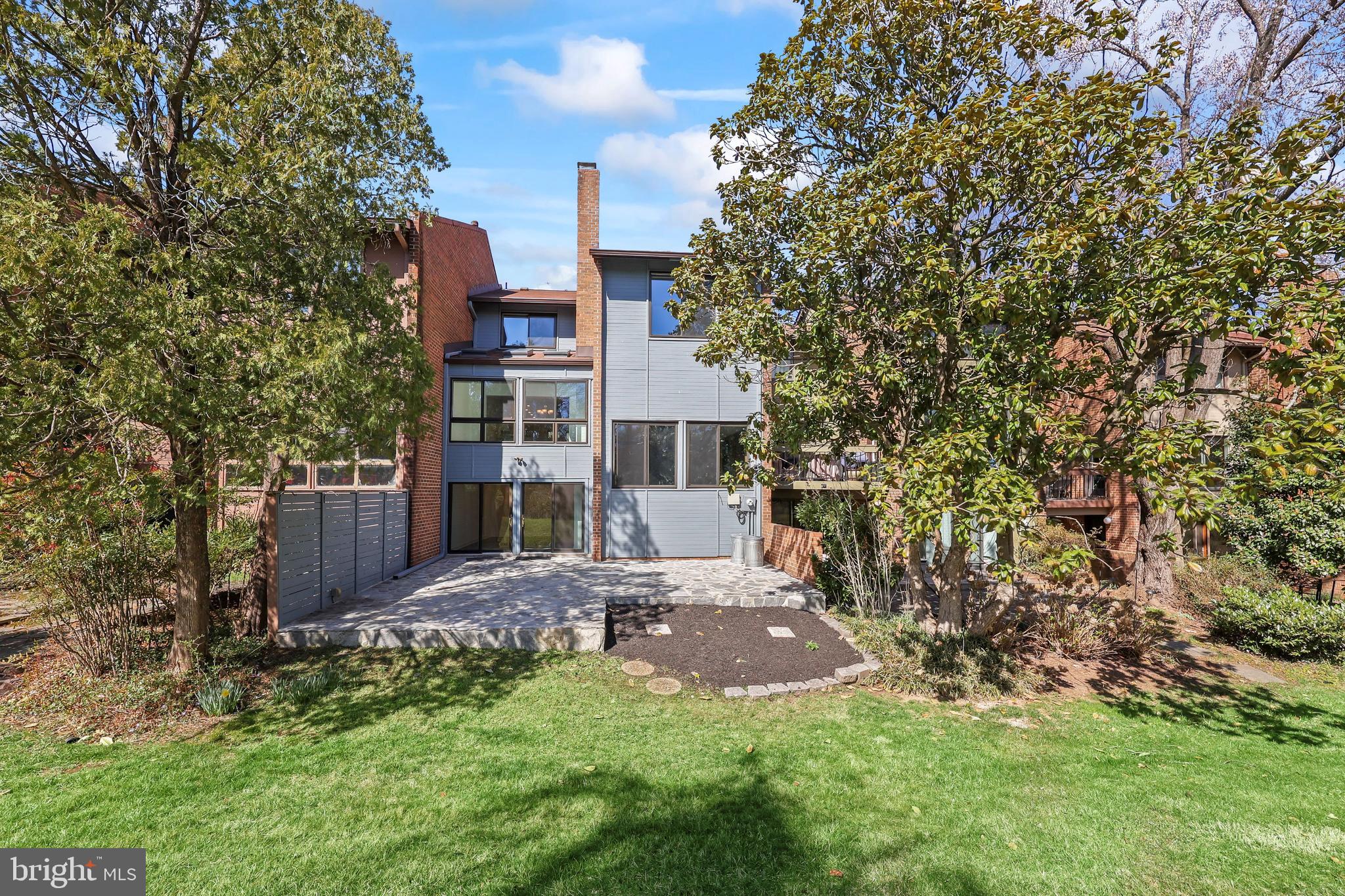 RESTON - Residential