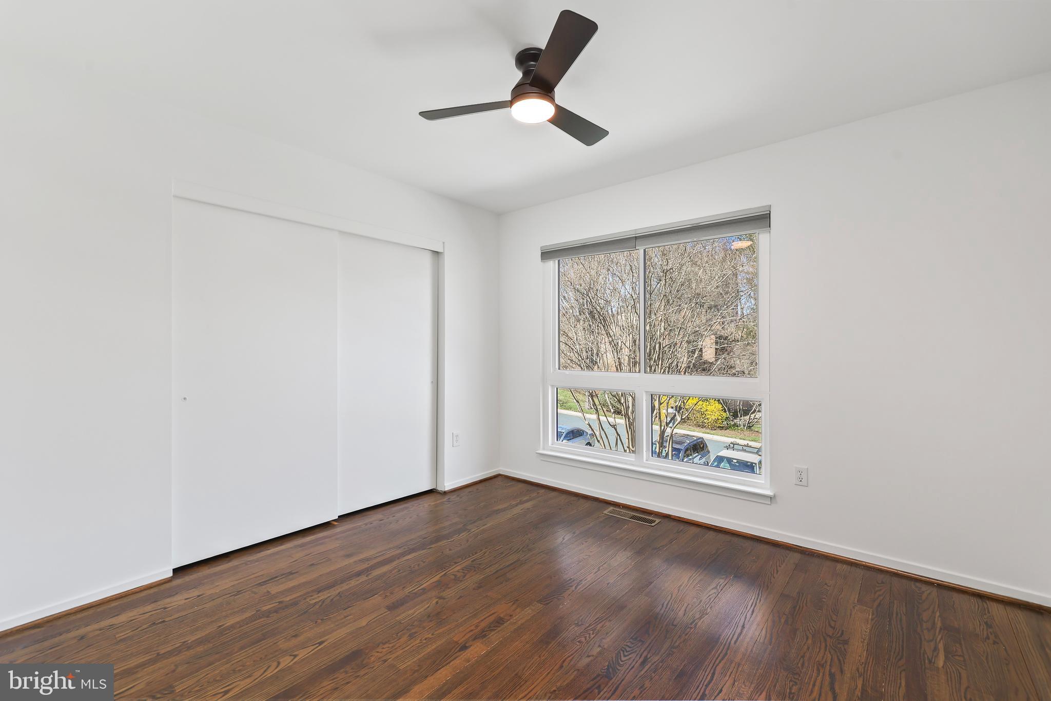 RESTON - Residential