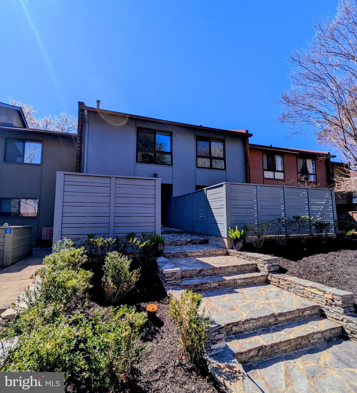 RESTON - Residential