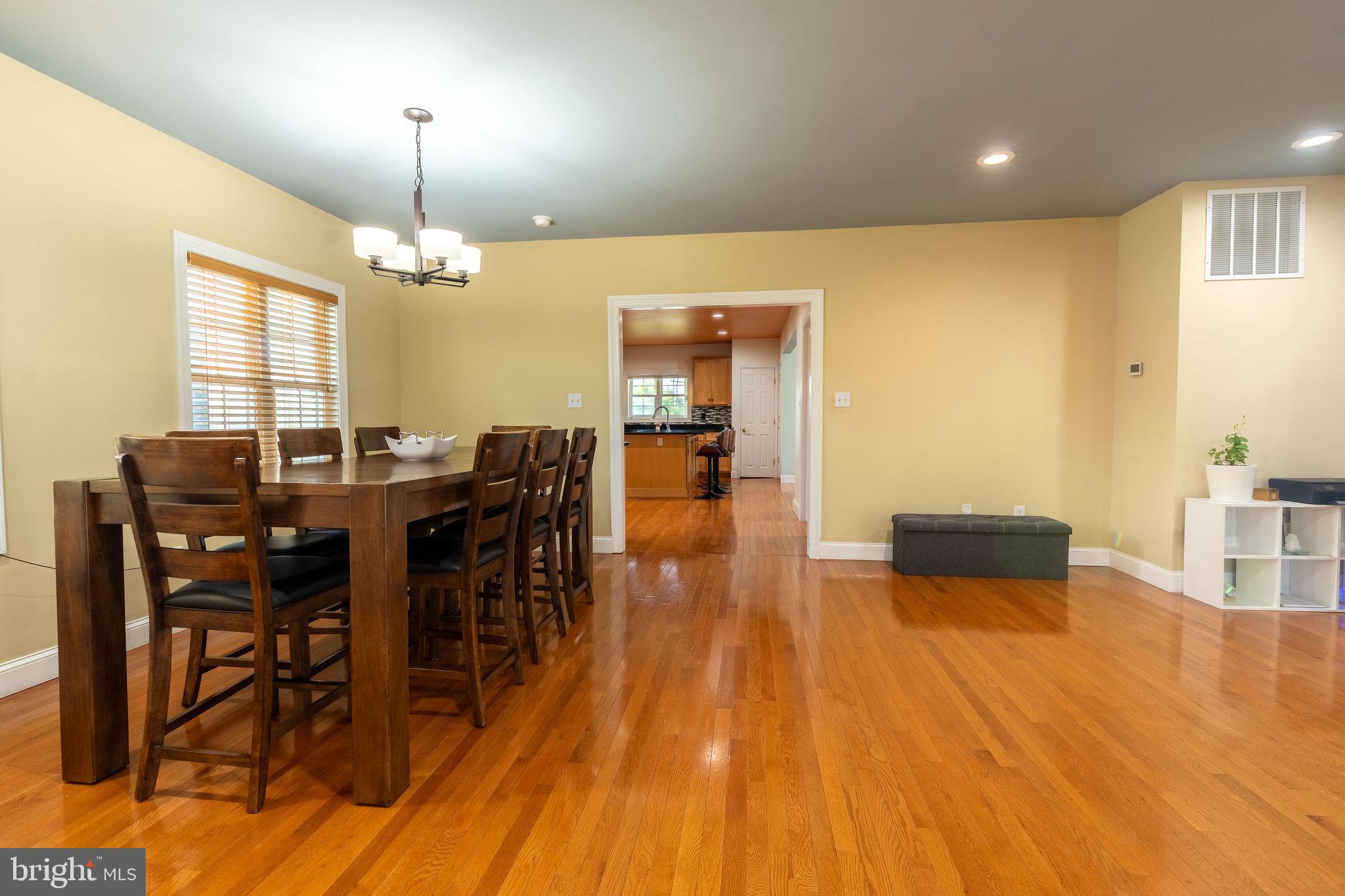 DAMASCUS OUTSIDE - Residential