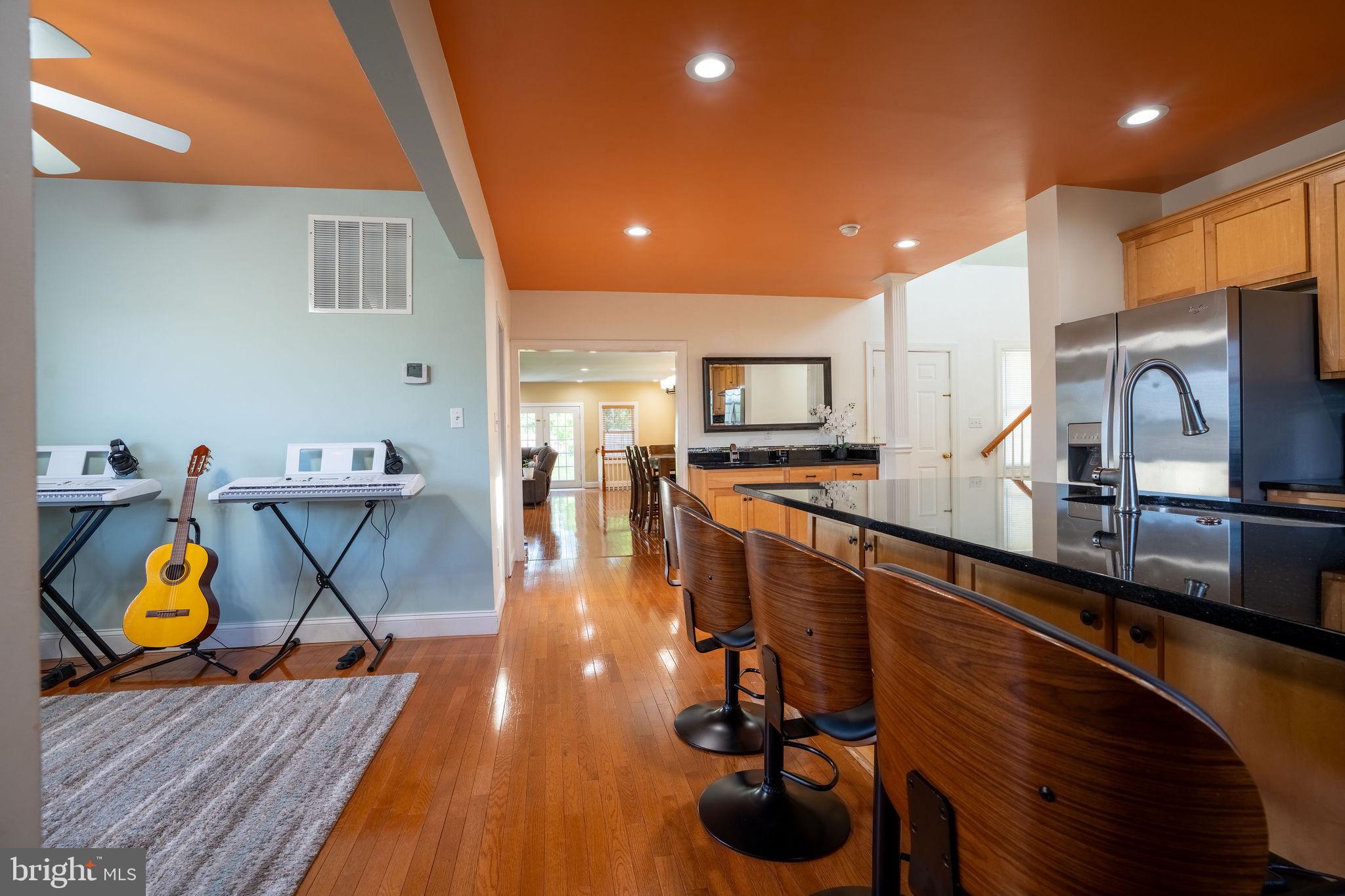 DAMASCUS OUTSIDE - Residential