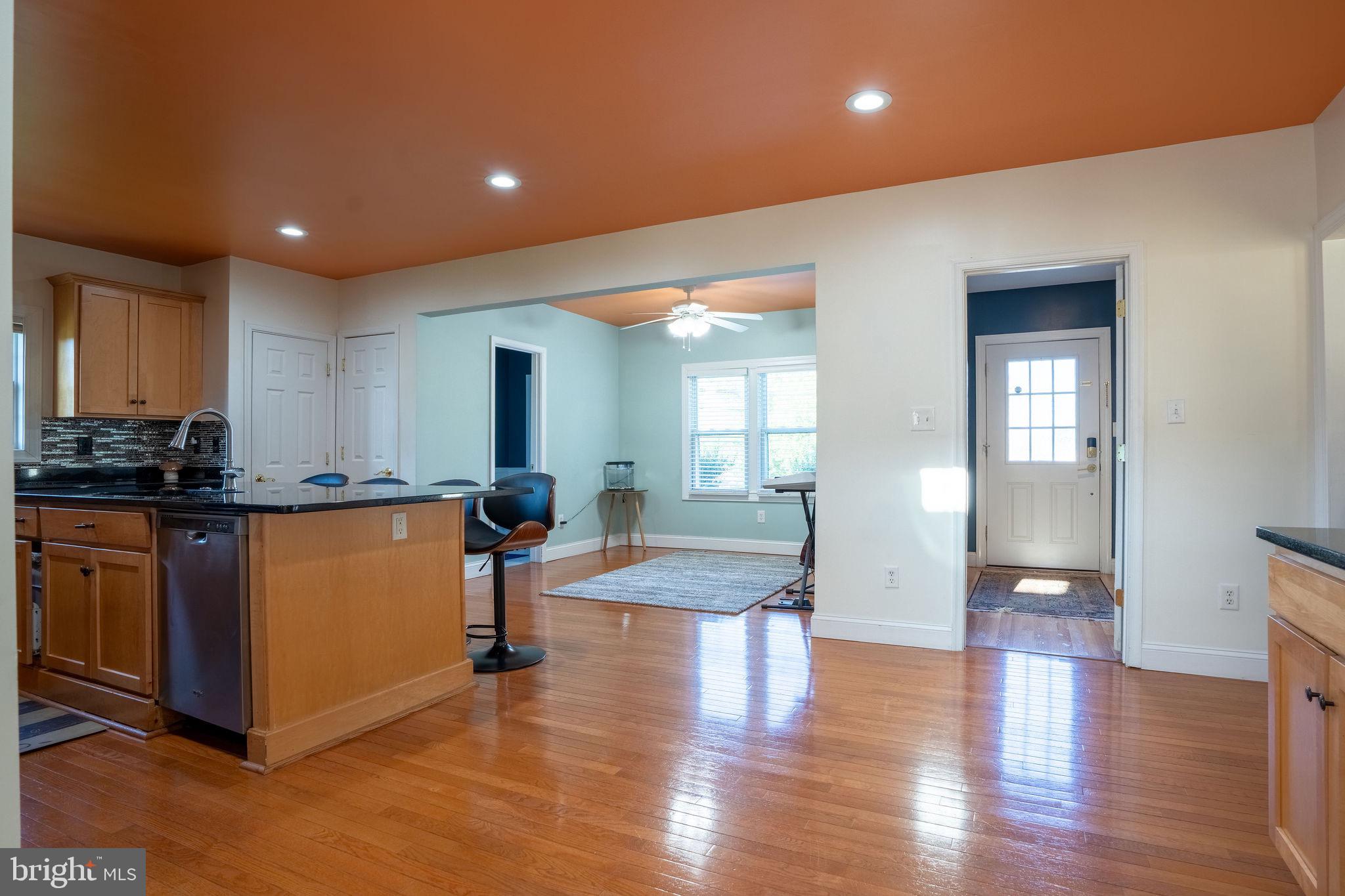 DAMASCUS OUTSIDE - Residential