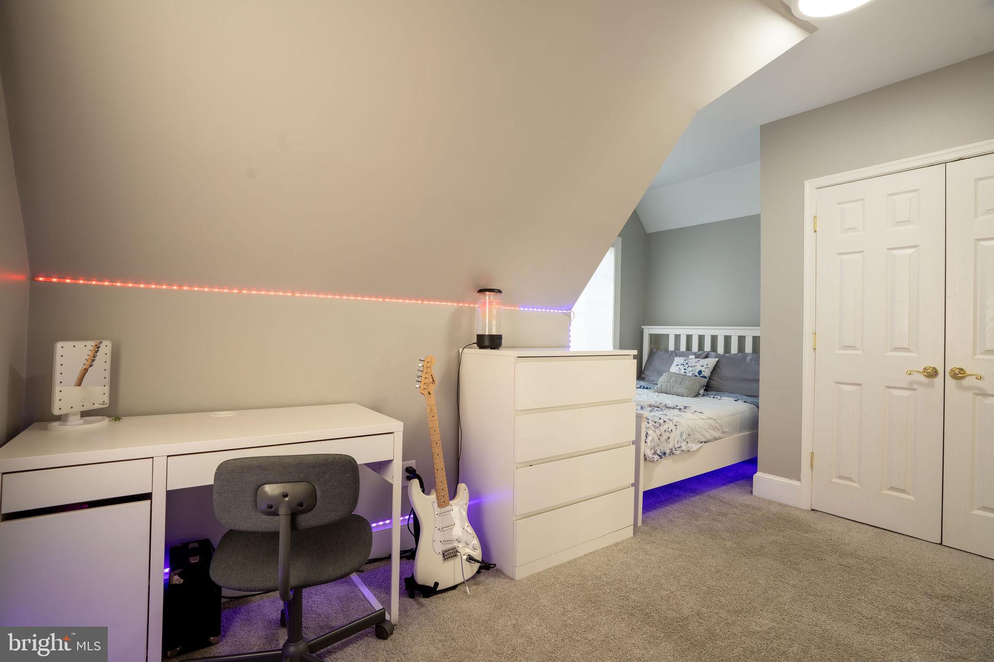 DAMASCUS OUTSIDE - Residential