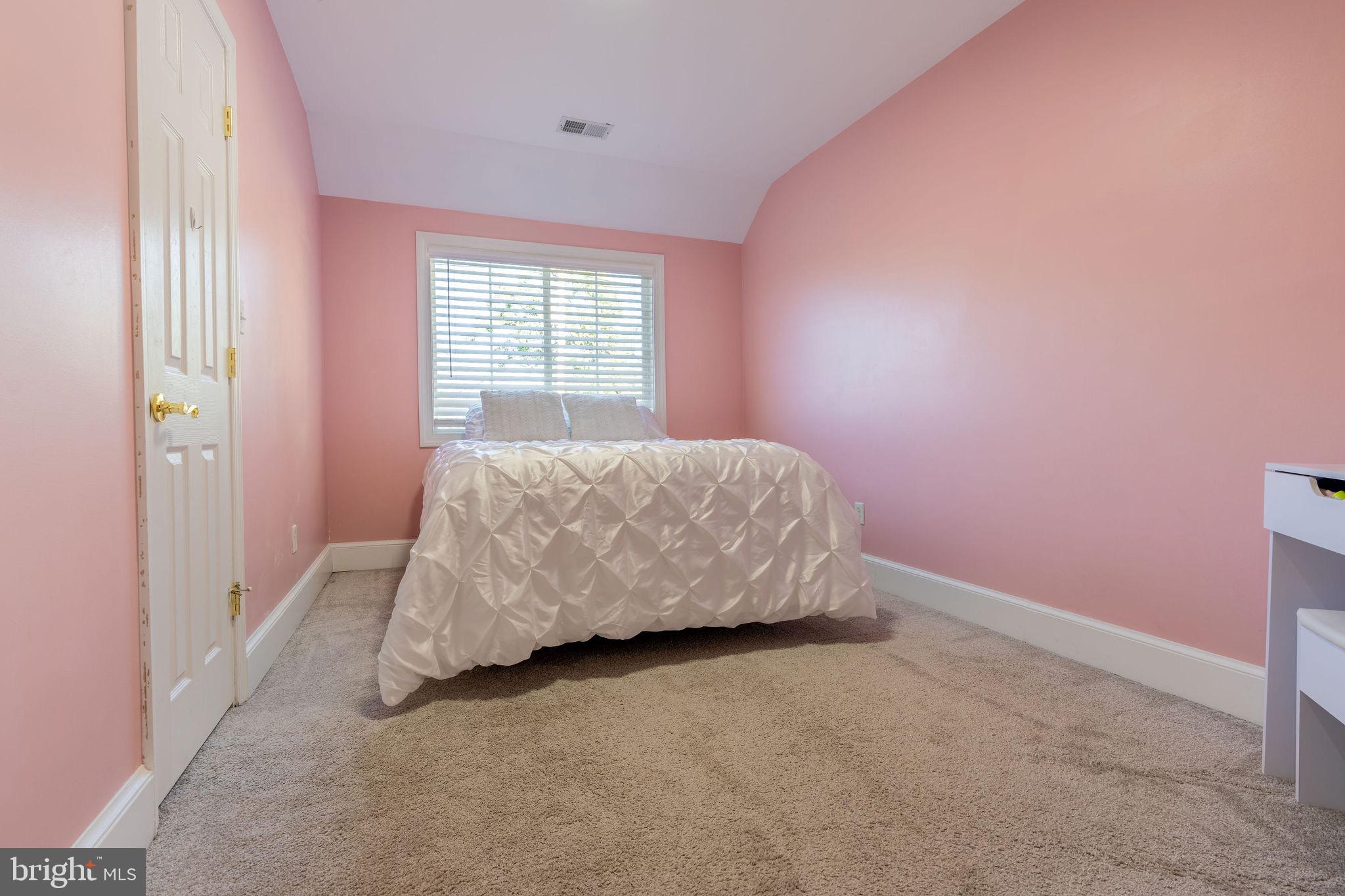 DAMASCUS OUTSIDE - Residential