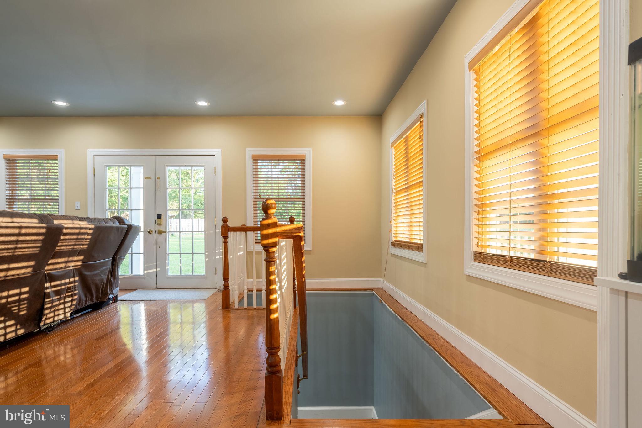 DAMASCUS OUTSIDE - Residential