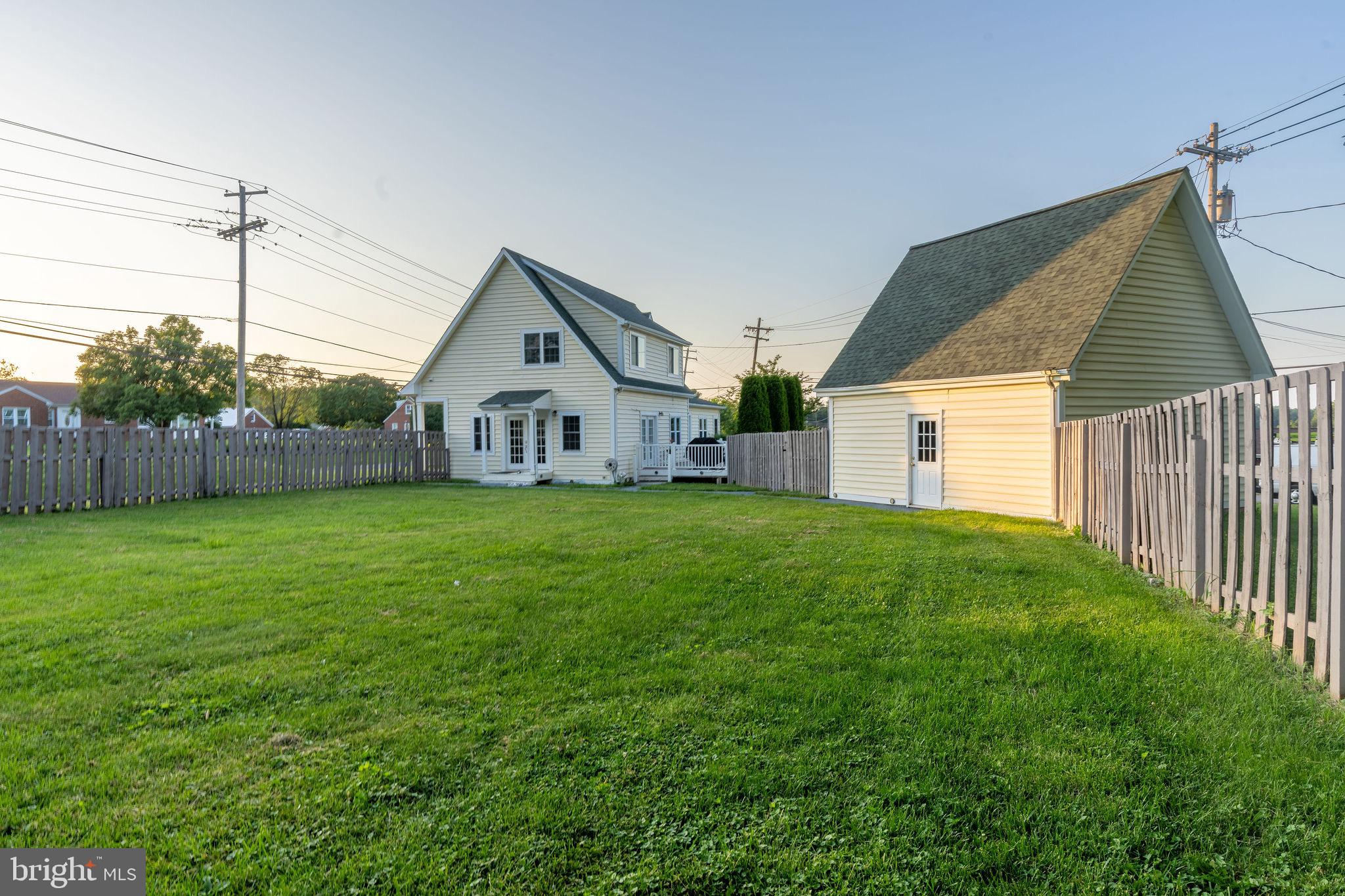 DAMASCUS OUTSIDE - Residential