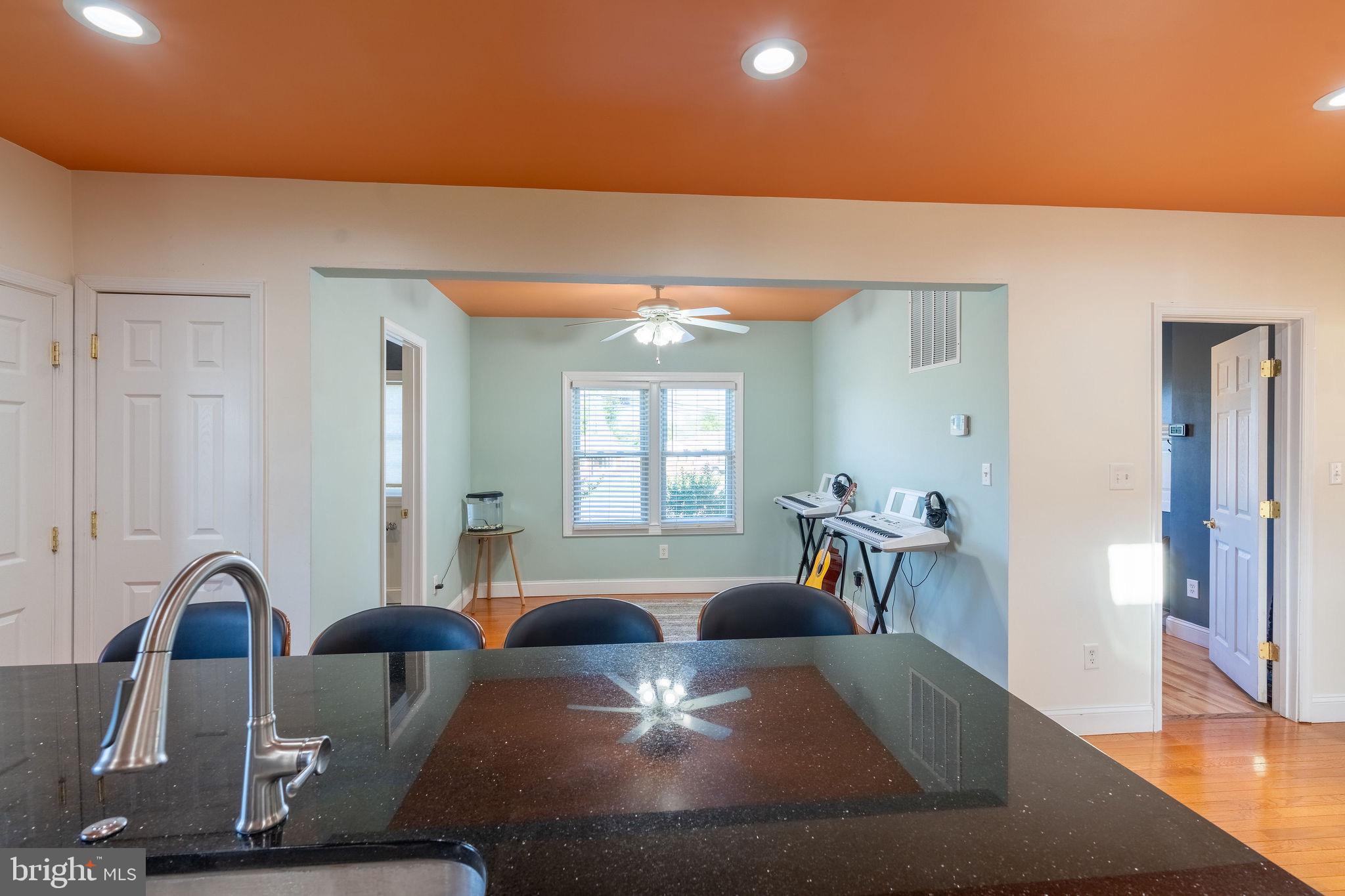 DAMASCUS OUTSIDE - Residential