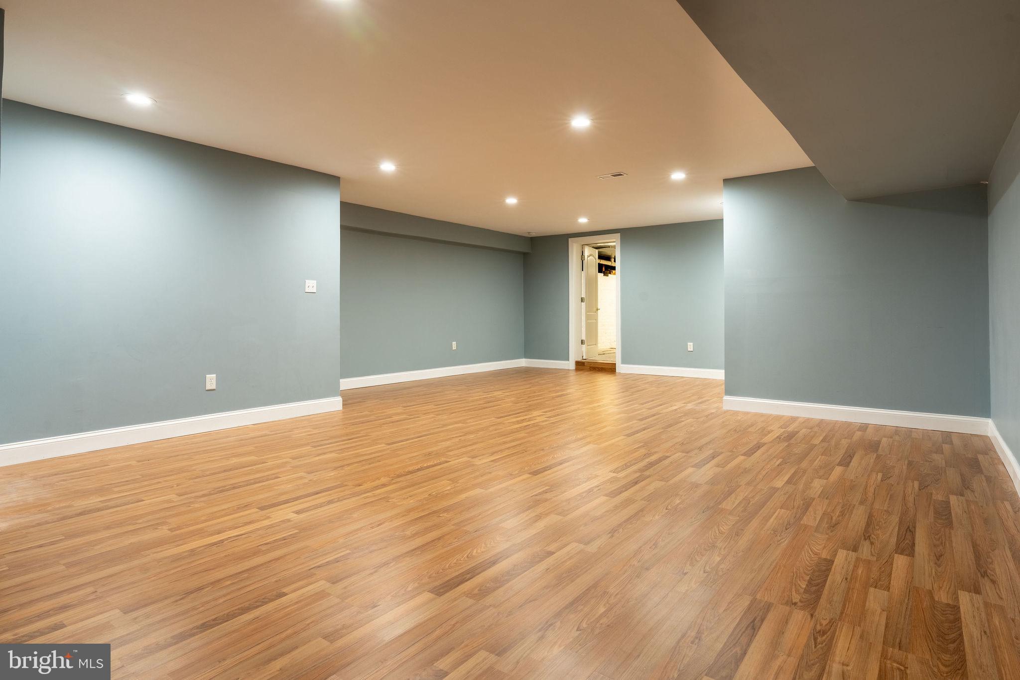 DAMASCUS OUTSIDE - Residential