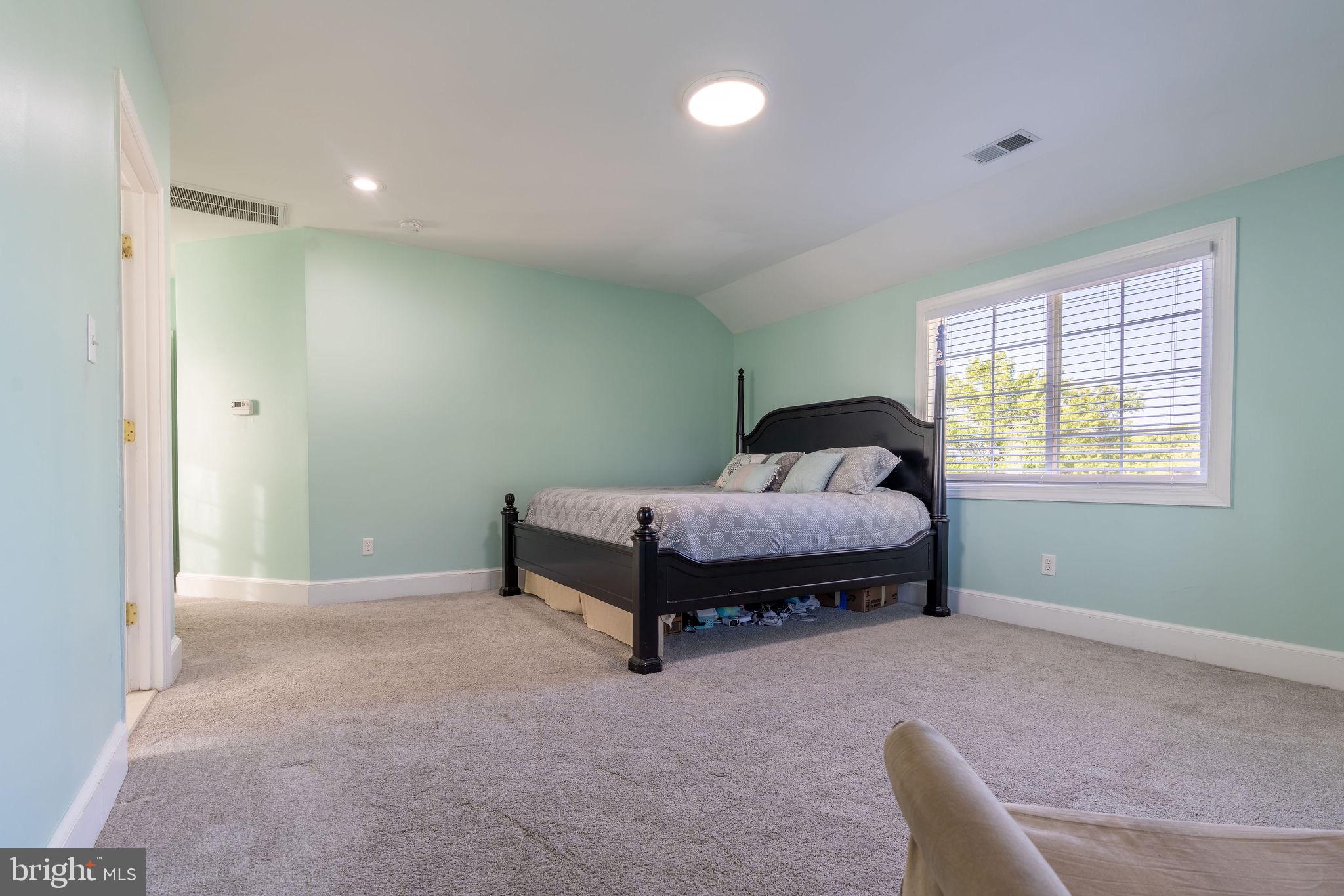 DAMASCUS OUTSIDE - Residential