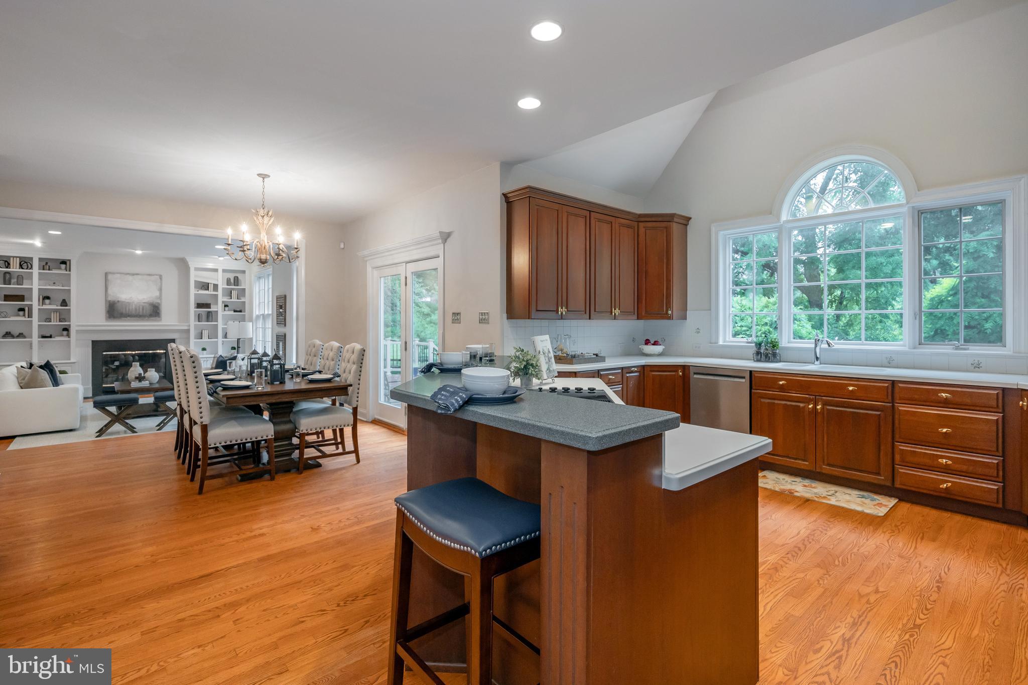 STURBRIDGE - Residential