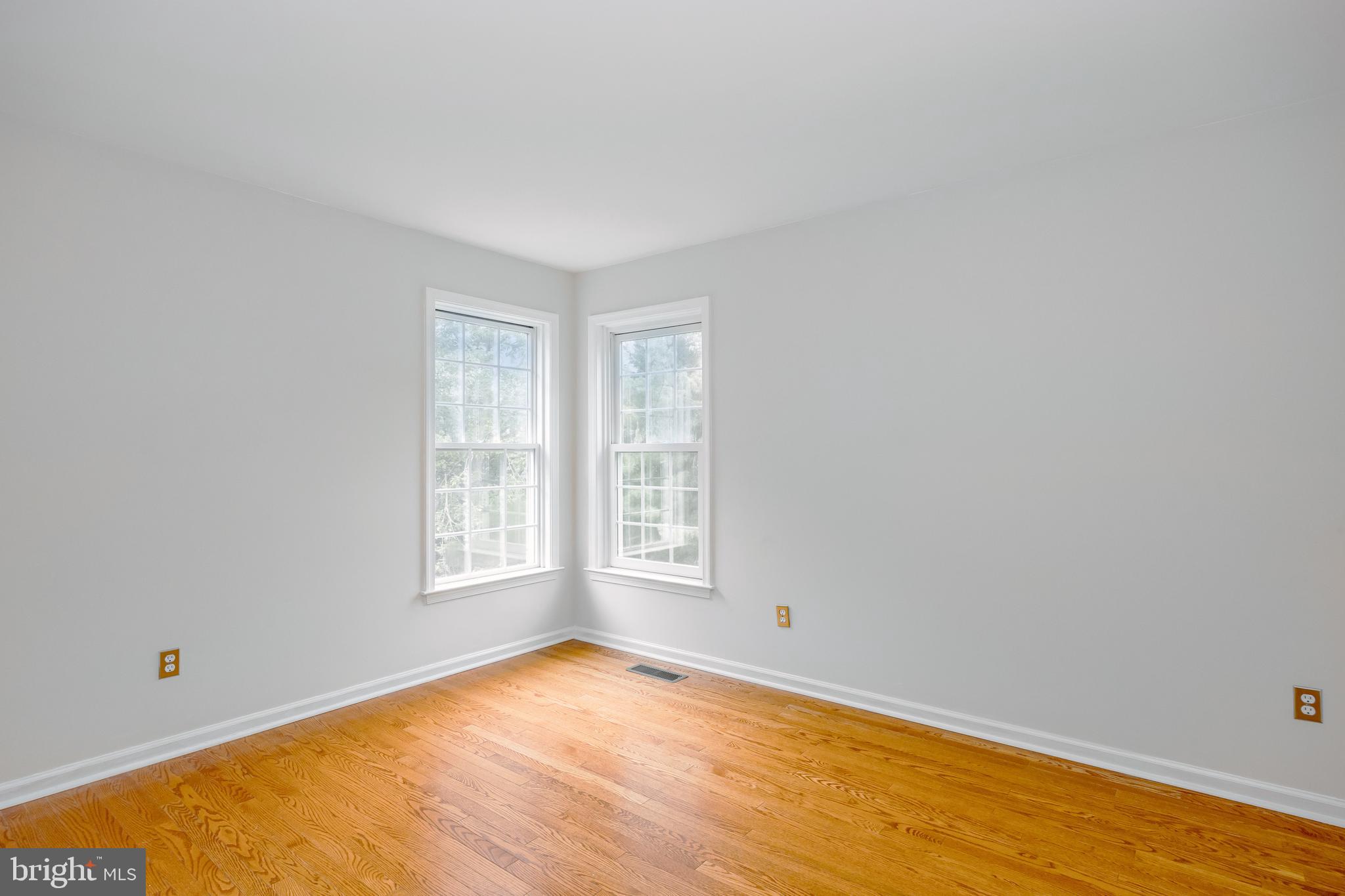 STURBRIDGE - Residential