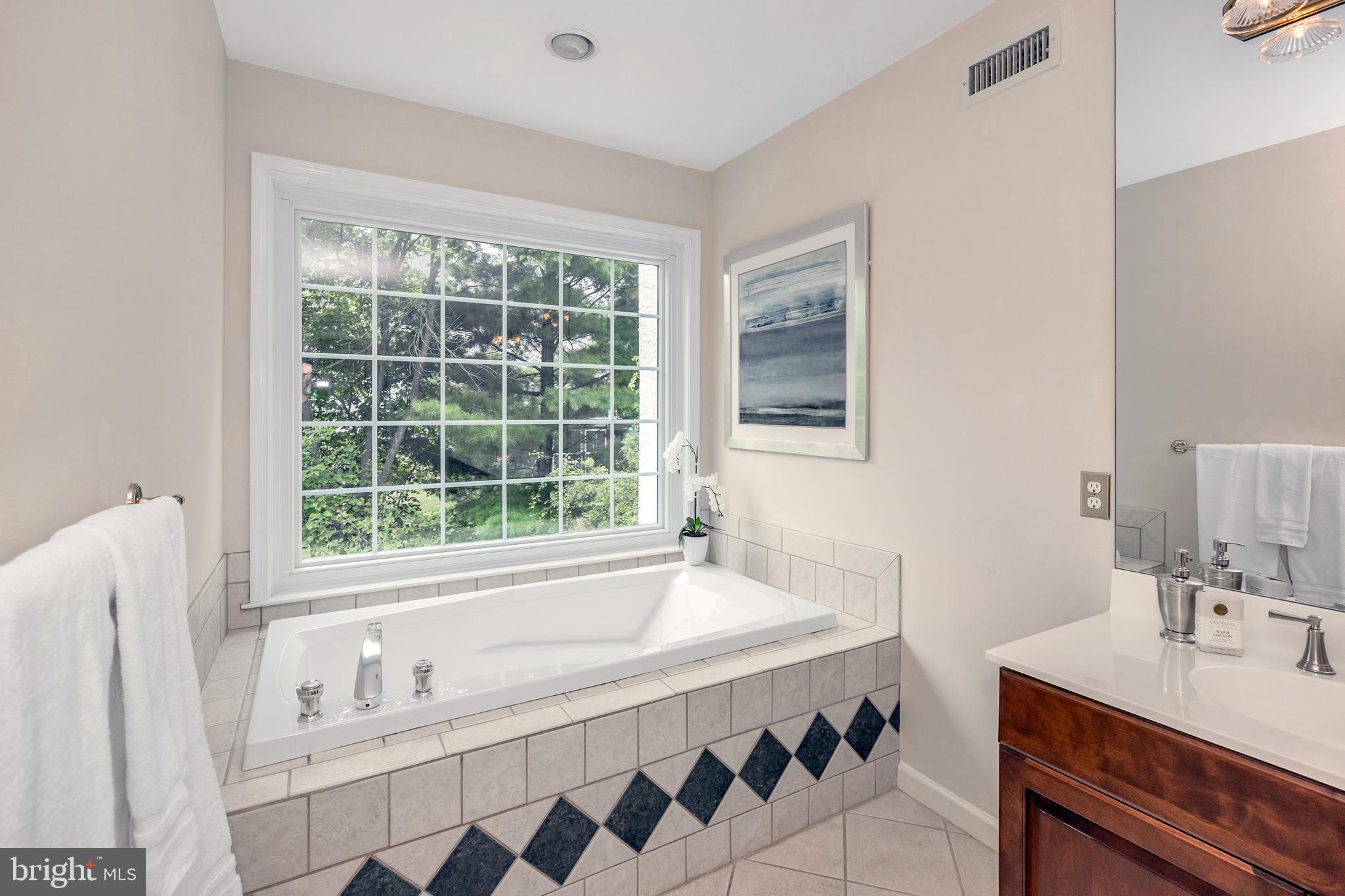 STURBRIDGE - Residential