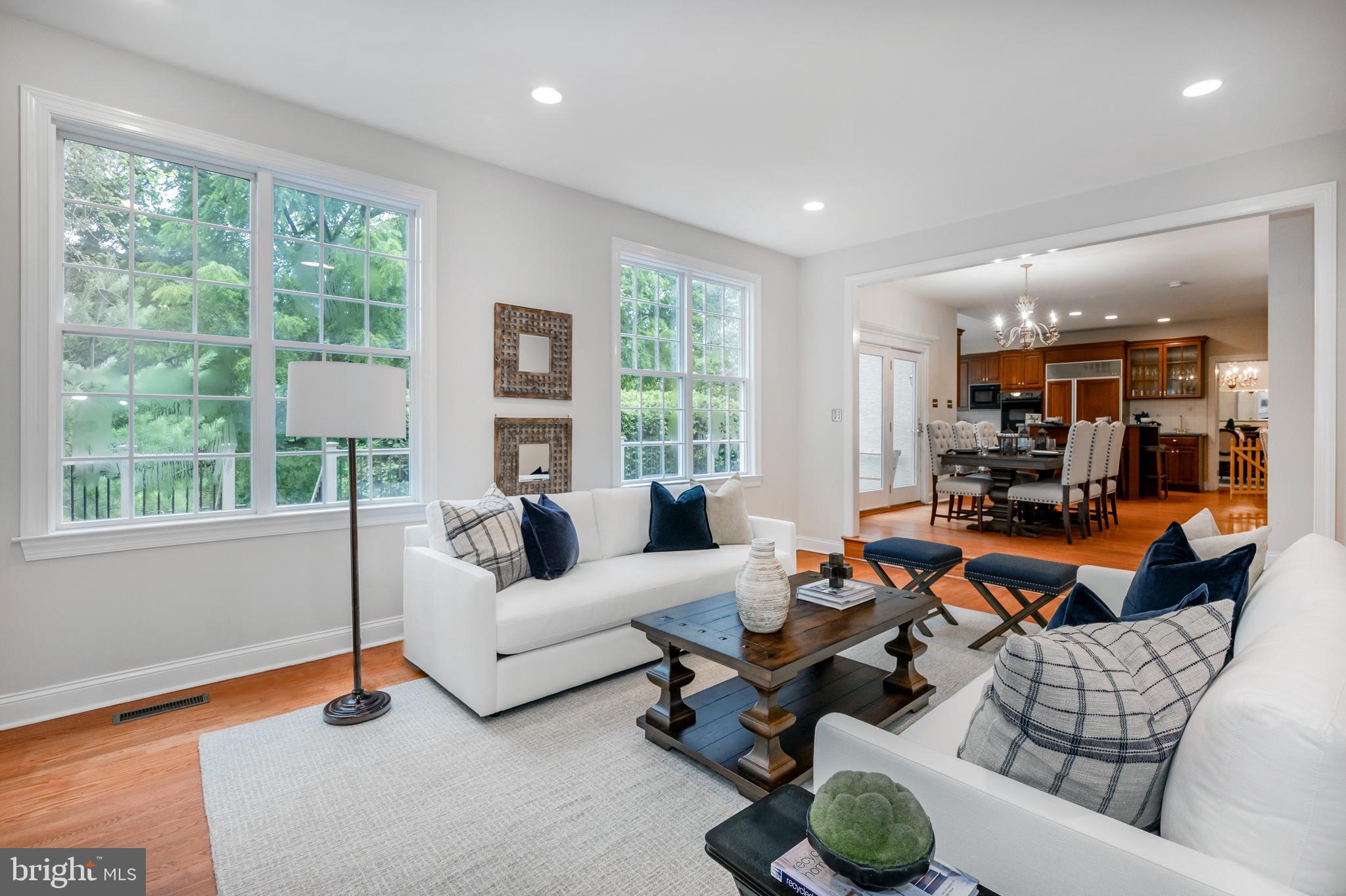 STURBRIDGE - Residential