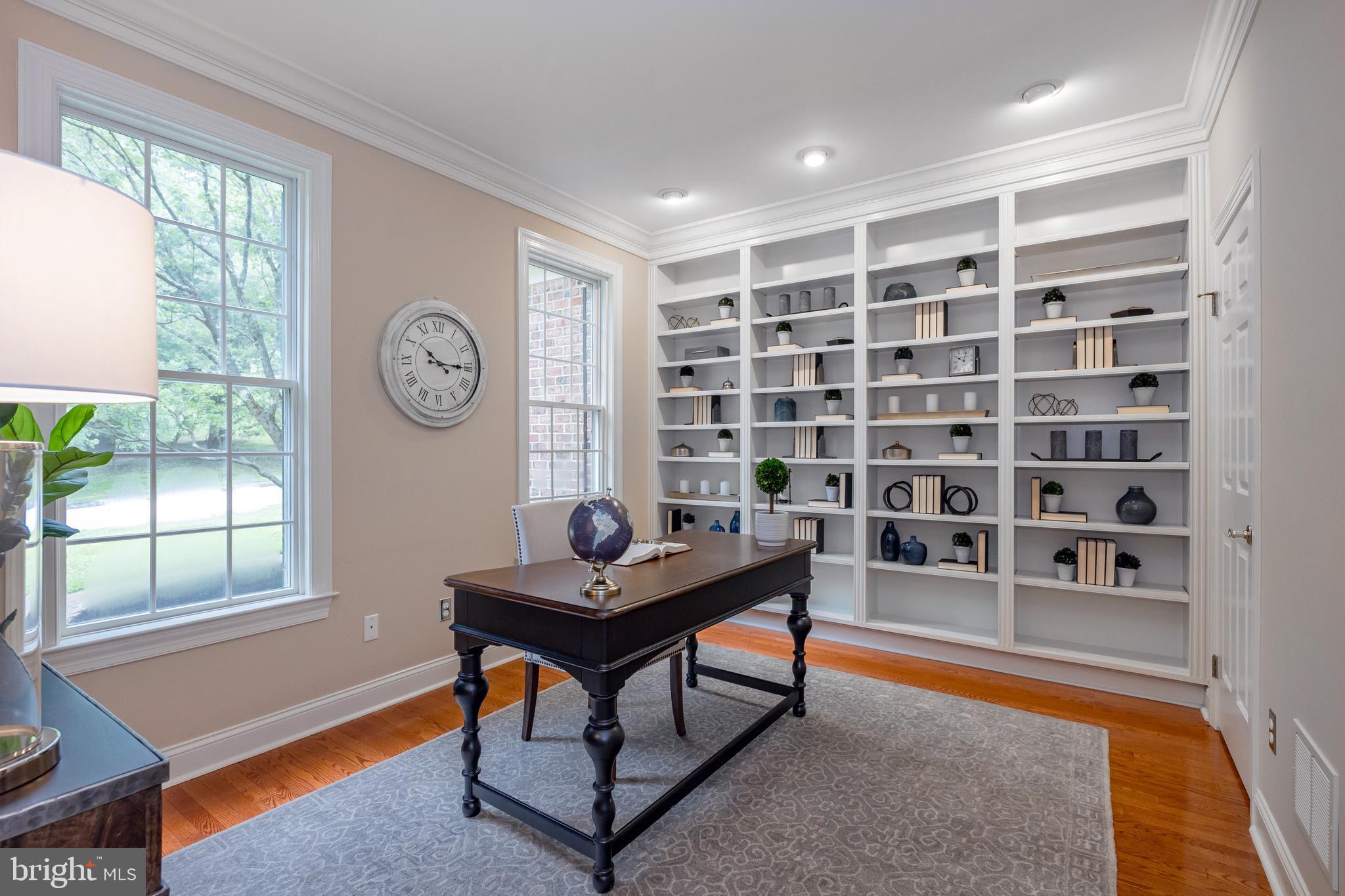 STURBRIDGE - Residential