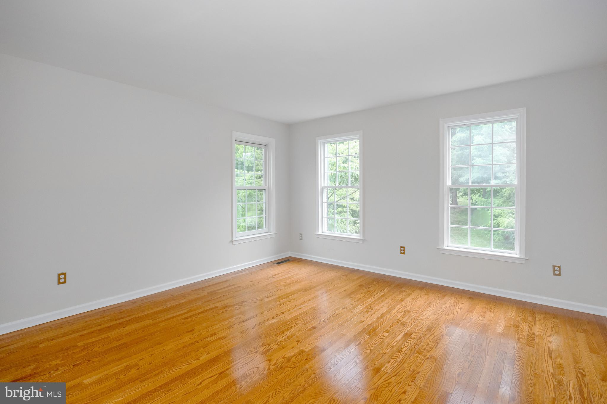 STURBRIDGE - Residential