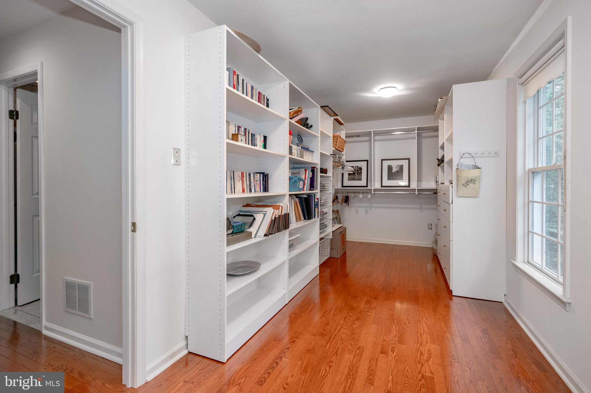 STURBRIDGE - Residential