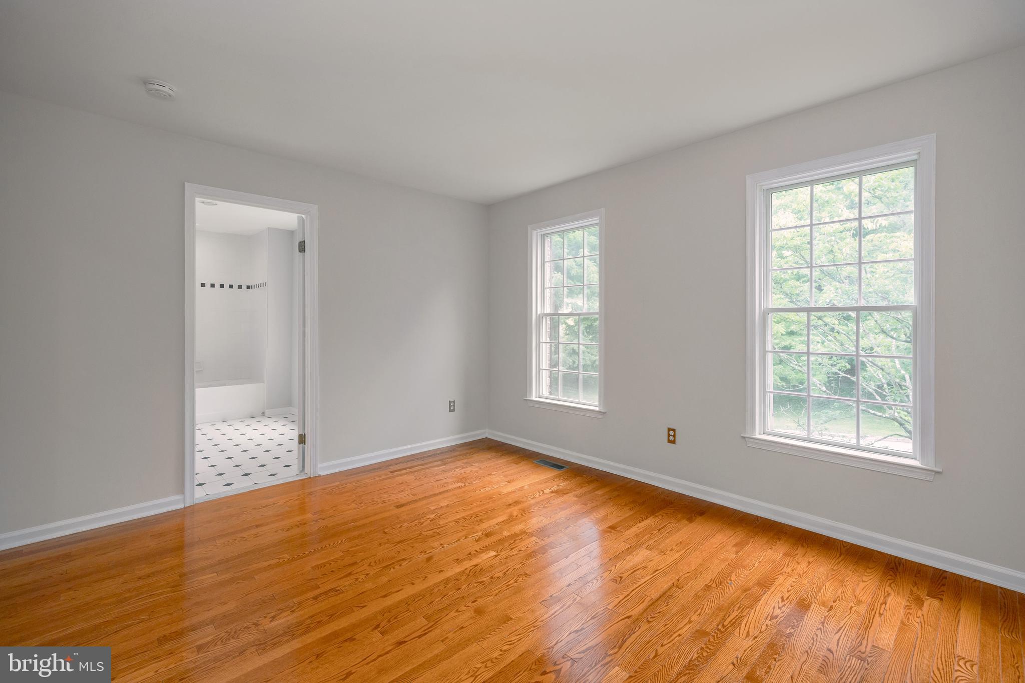 STURBRIDGE - Residential