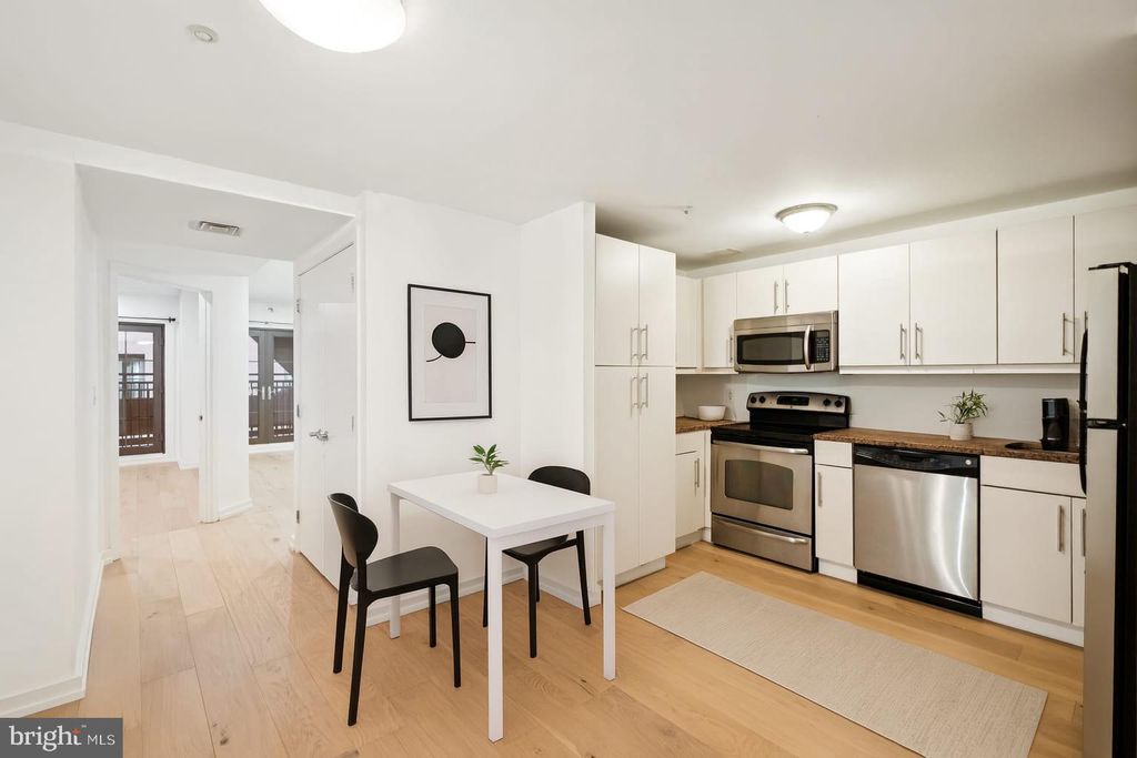 Photo of 219 - 29 S 18th Street #424, PHILADELPHIA, PA 19103 (MLS # PAPH2519126)