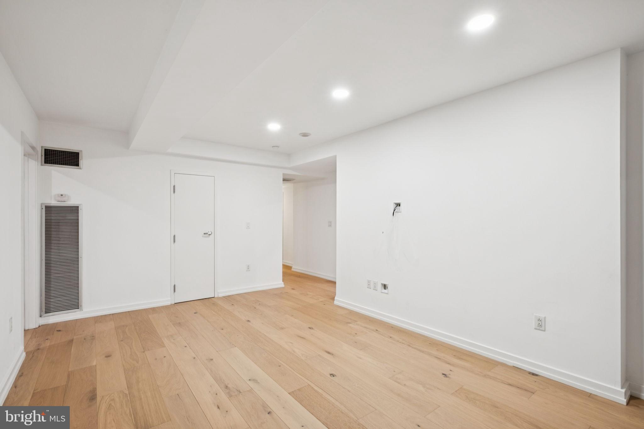 RITTENHOUSE SQUARE - Residential Lease