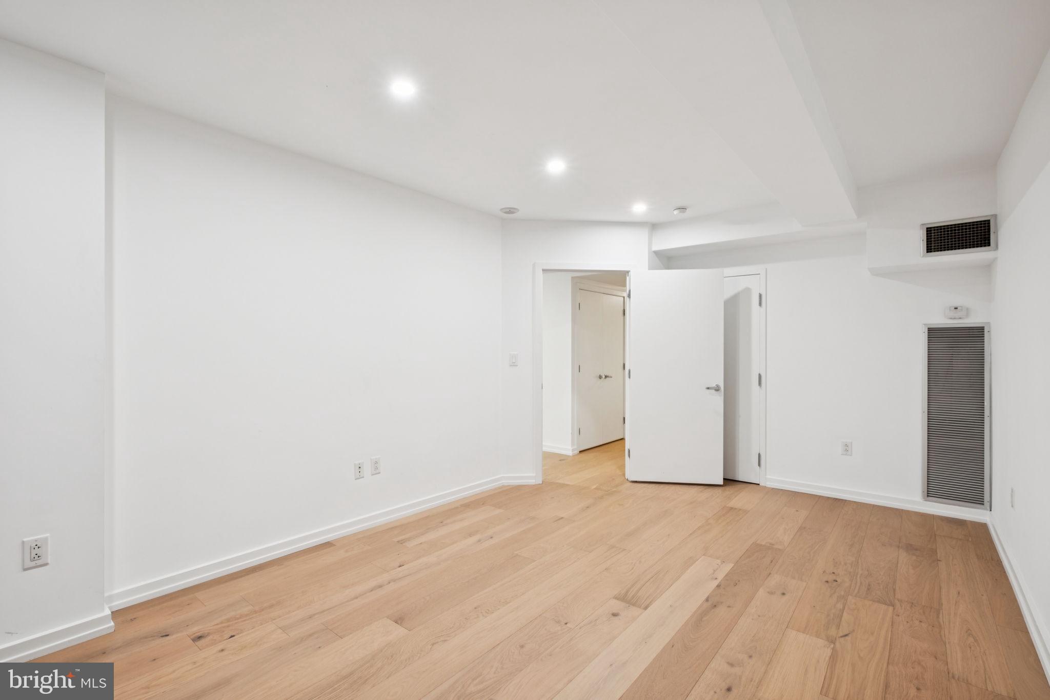 RITTENHOUSE SQUARE - Residential Lease