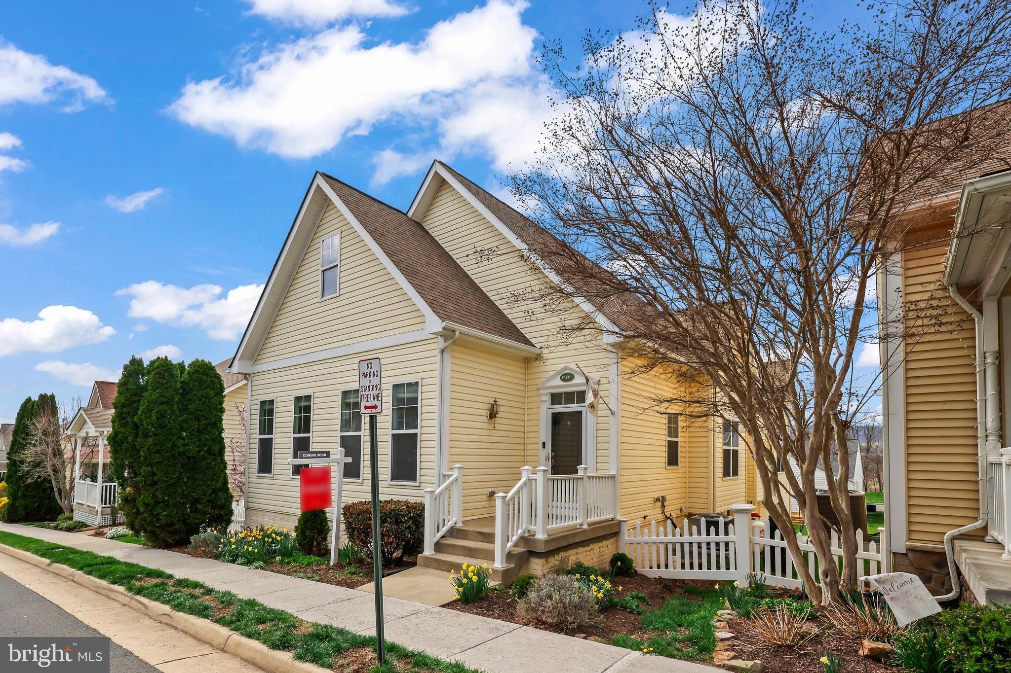 ROUND HILL - Residential