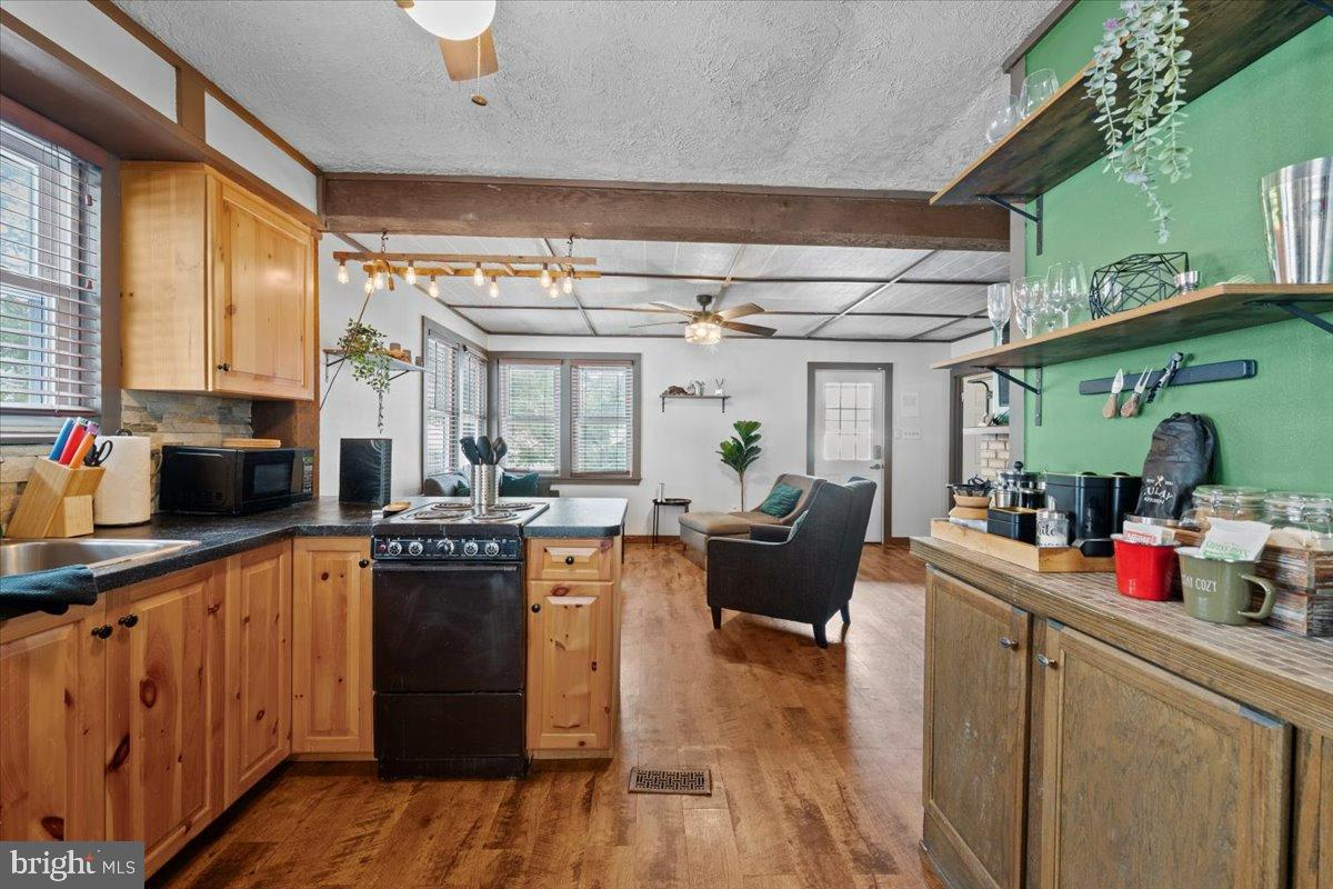 LAKE HARMONY - Residential